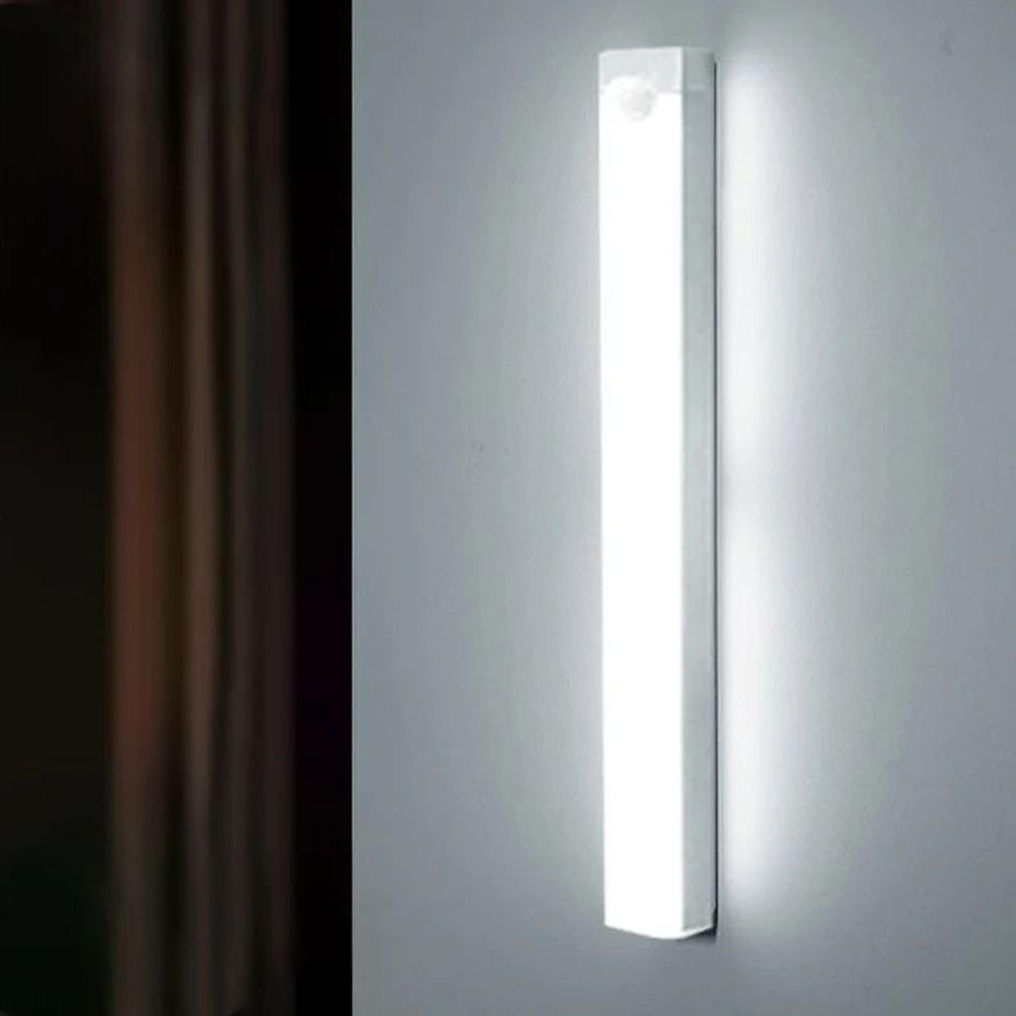 Rechargeable Motion Sensor Light Wireless LED Cabinet Lamp 1