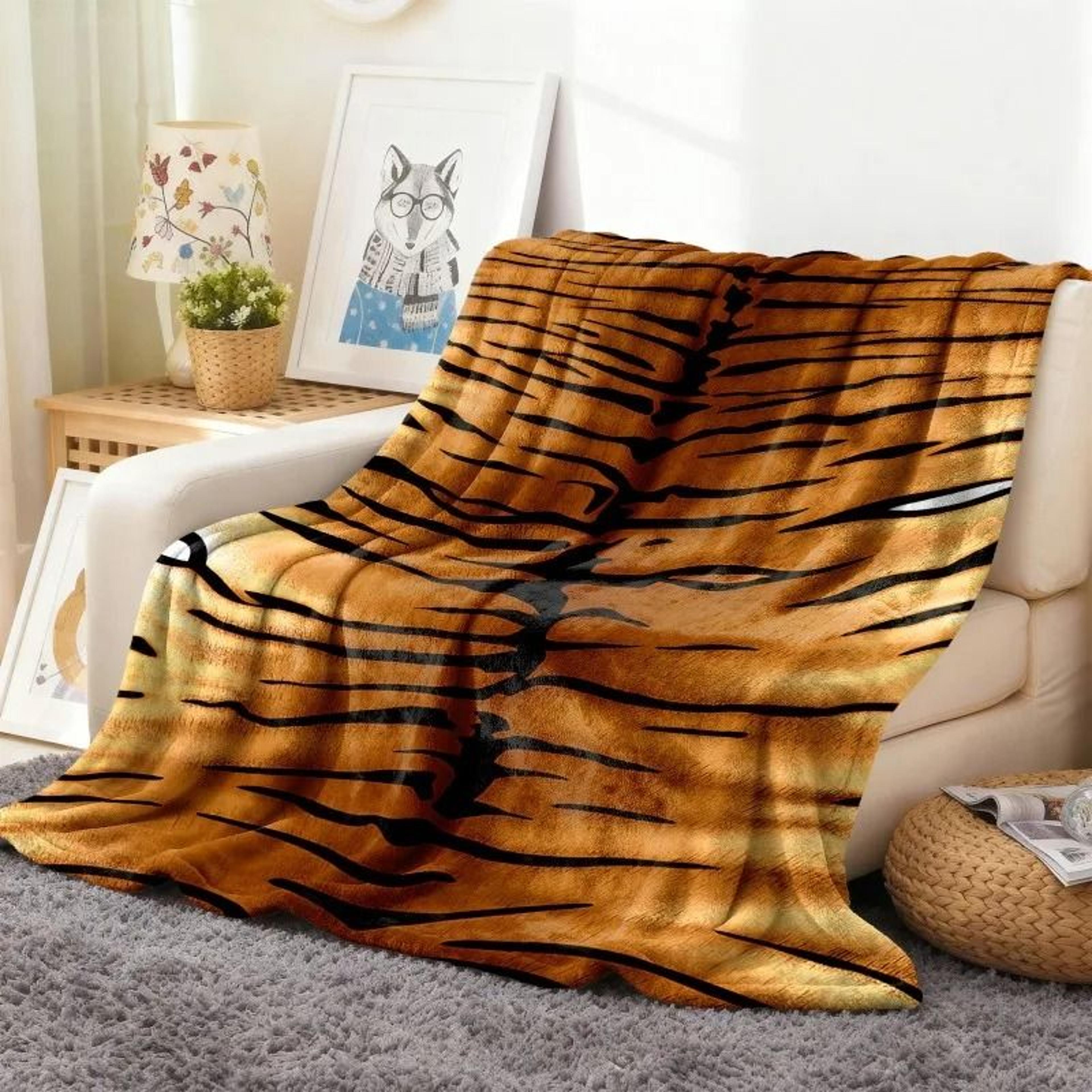 Cow Print Flannel Throw Blanket Soft Lightweight All Season Blanket 1
