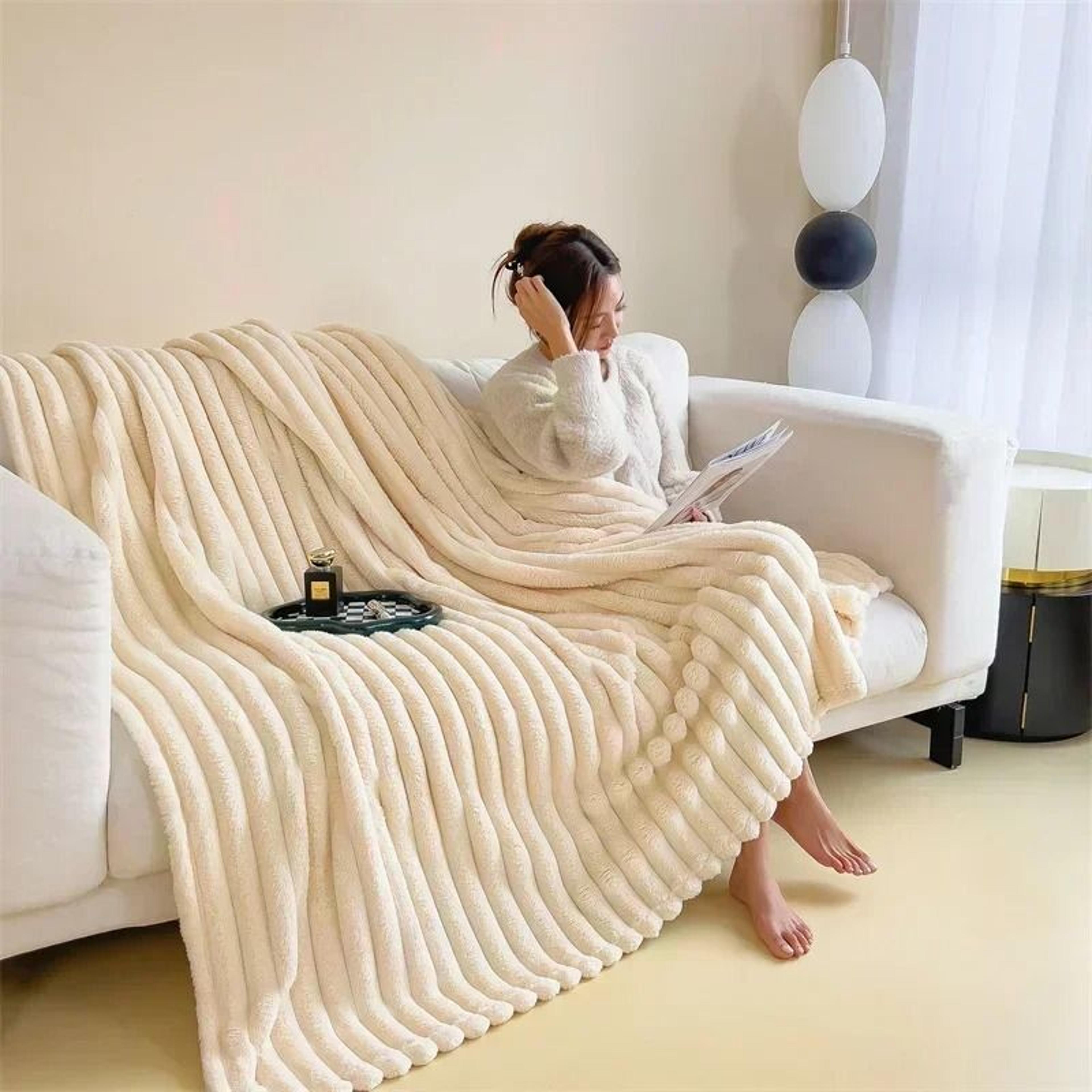 Faux Rabbit Fur Throw Blanket Soft Fluffy Sofa Blanket 8