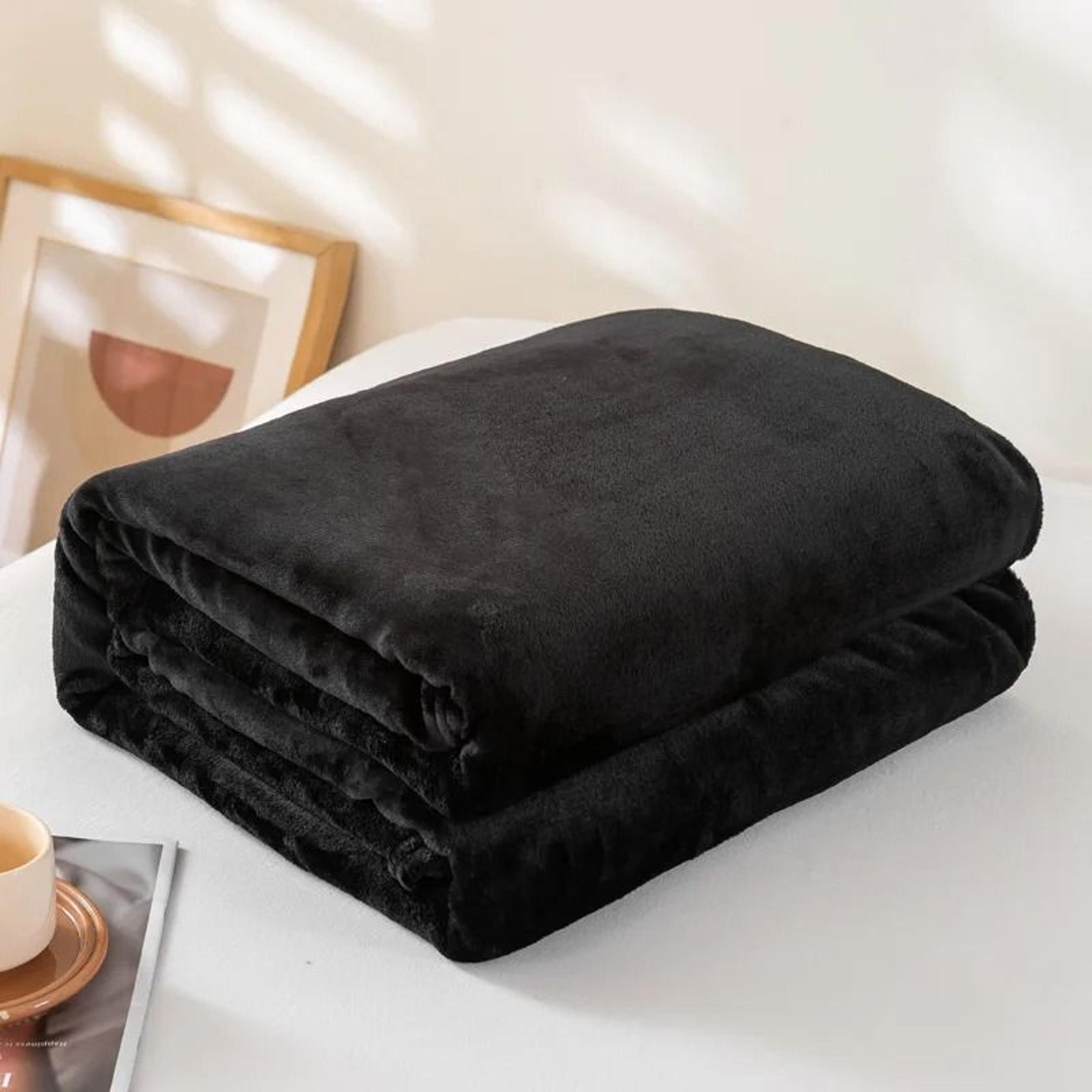 Coral Fleece Flannel Blanket Soft Warm Solid Color Bed Throw 2