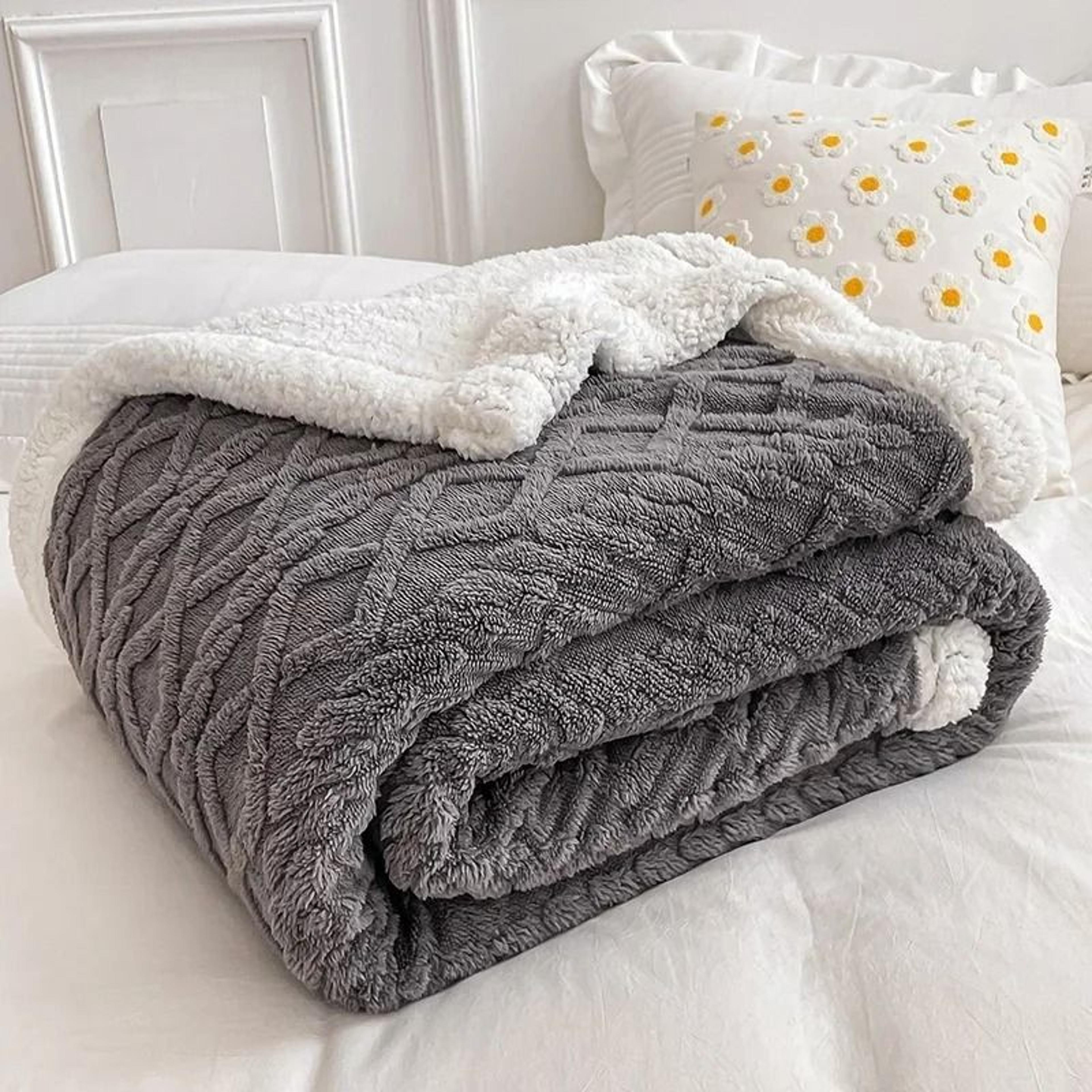 Soft Plaid Winter Fleece Blanket Warm Plush Sofa Bed Throw 7