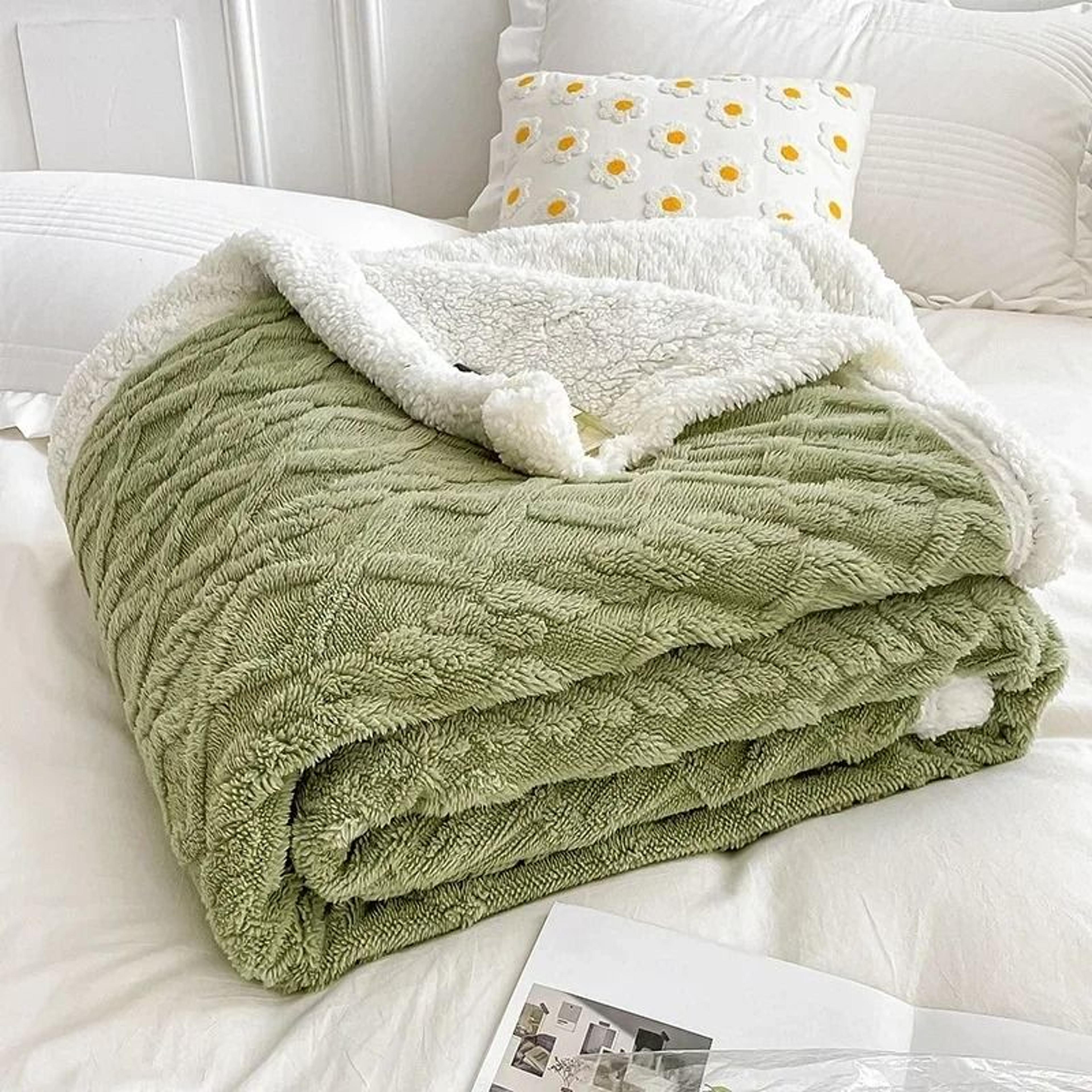 Soft Plaid Winter Fleece Blanket Warm Plush Sofa Bed Throw 3