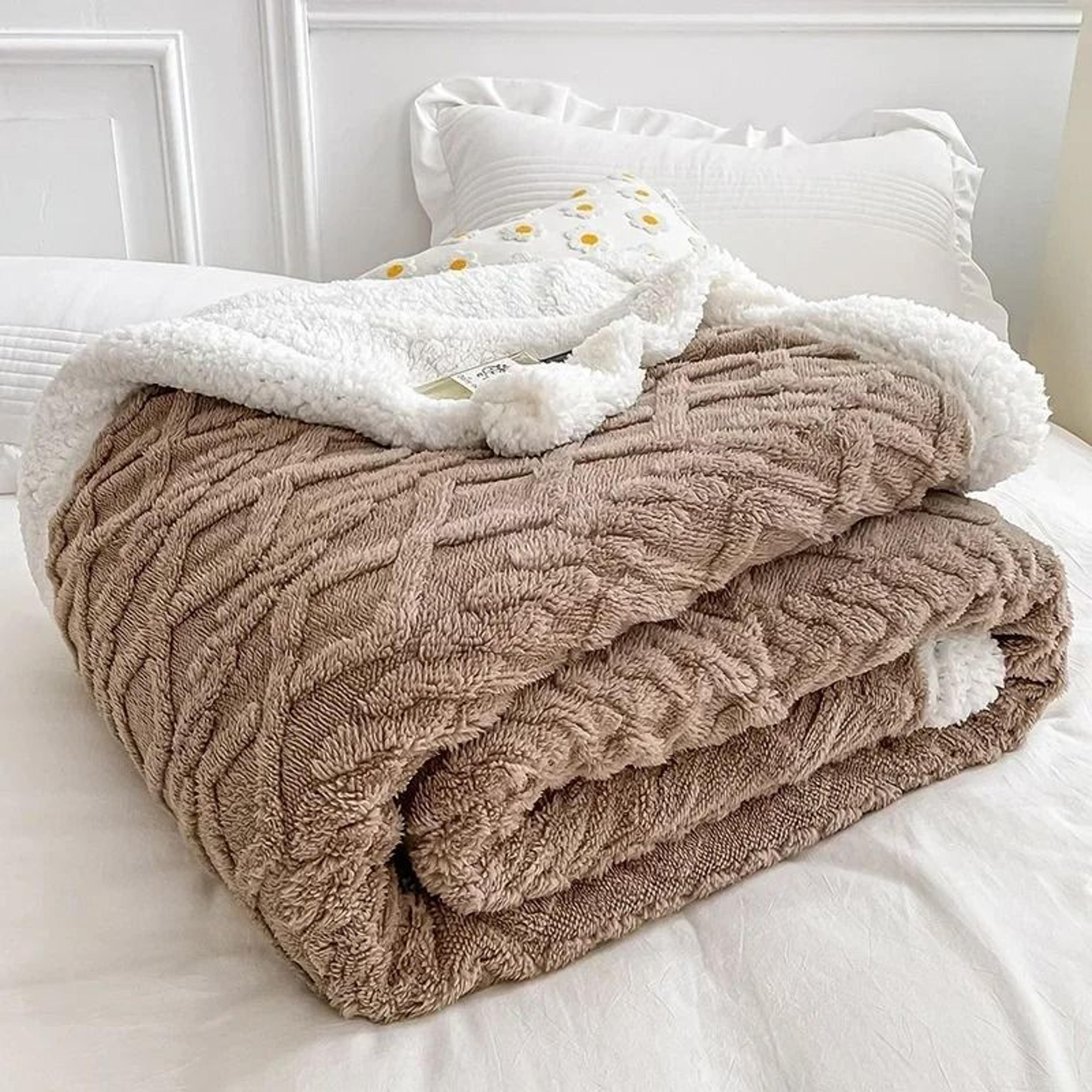 Soft Plaid Winter Fleece Blanket Warm Plush Sofa Bed Throw 1
