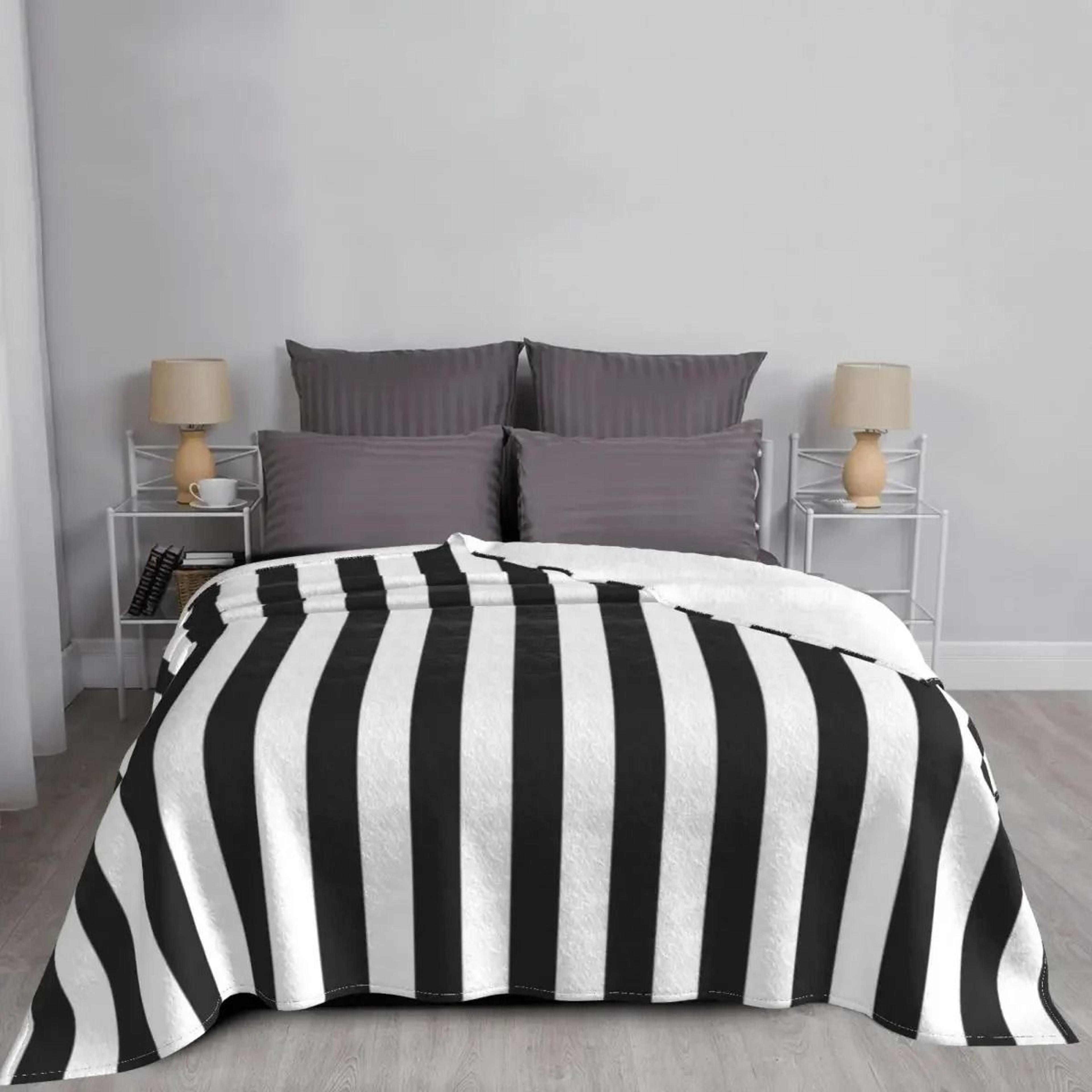 Black And White Striped Halloween Throw Blanket 3