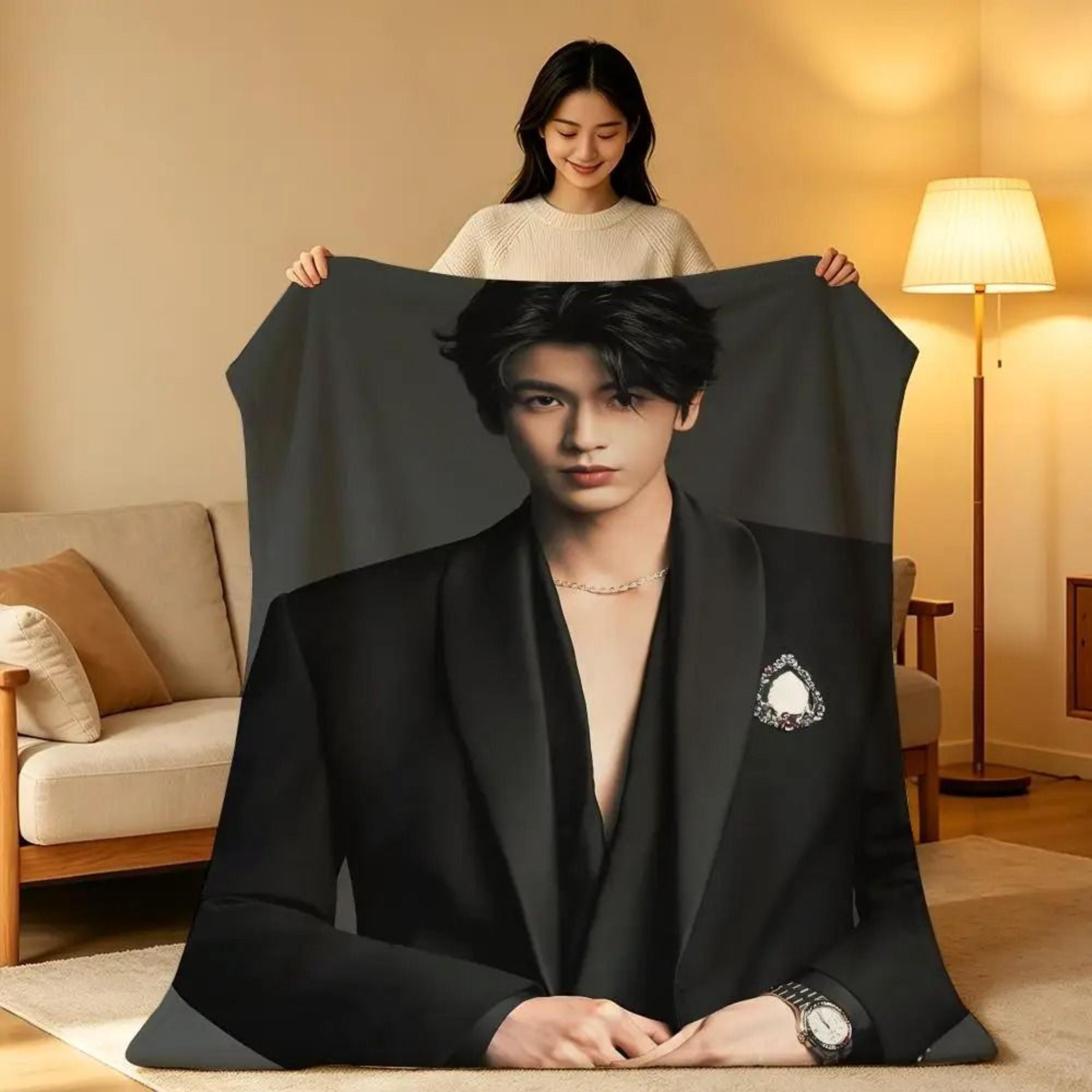Zhang Linghe Plush Throw Blanket Soft Celebrity Sofa Blanket 18
