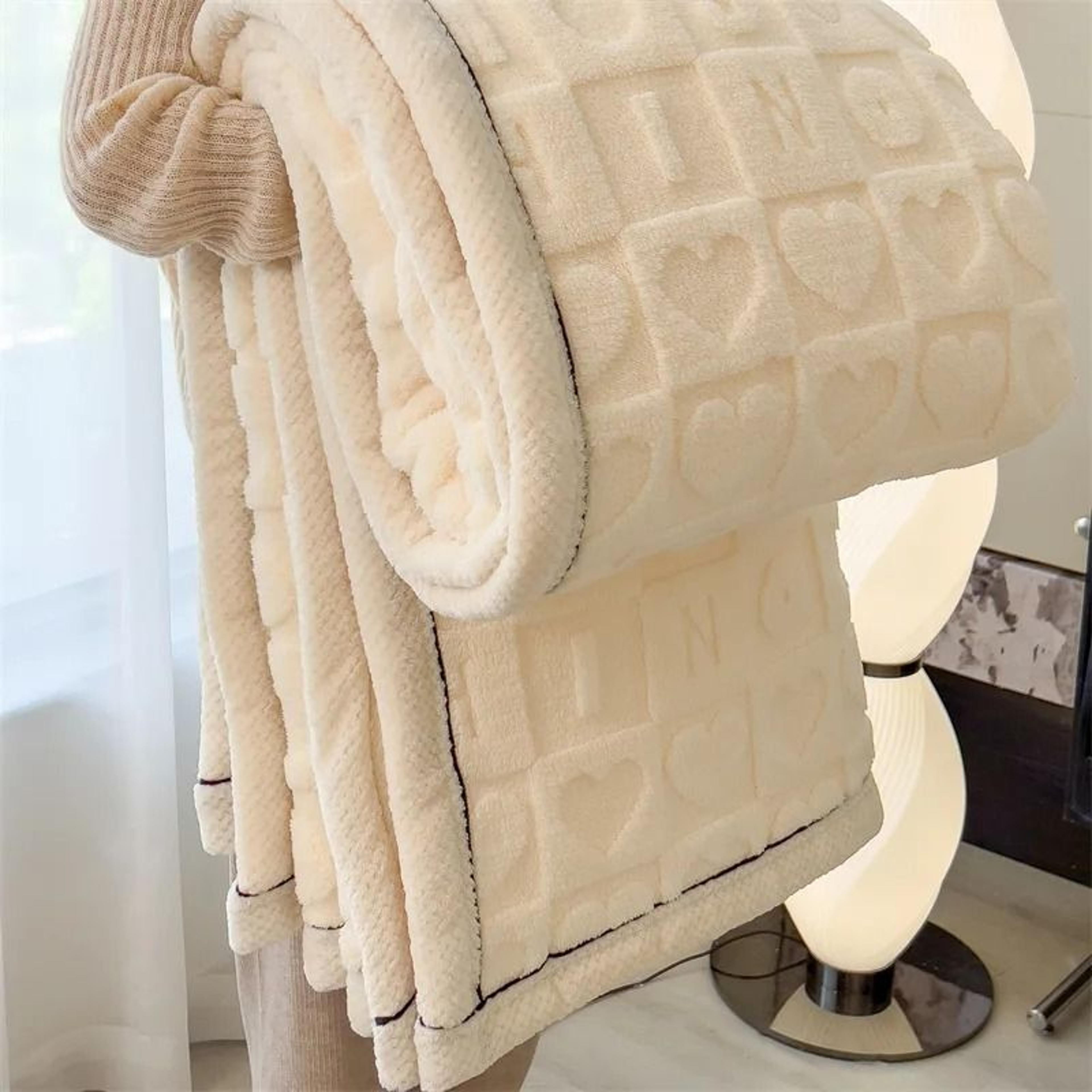 Taffeta Velvet Carved Blanket Thick DoubleSided Plush Throw 6