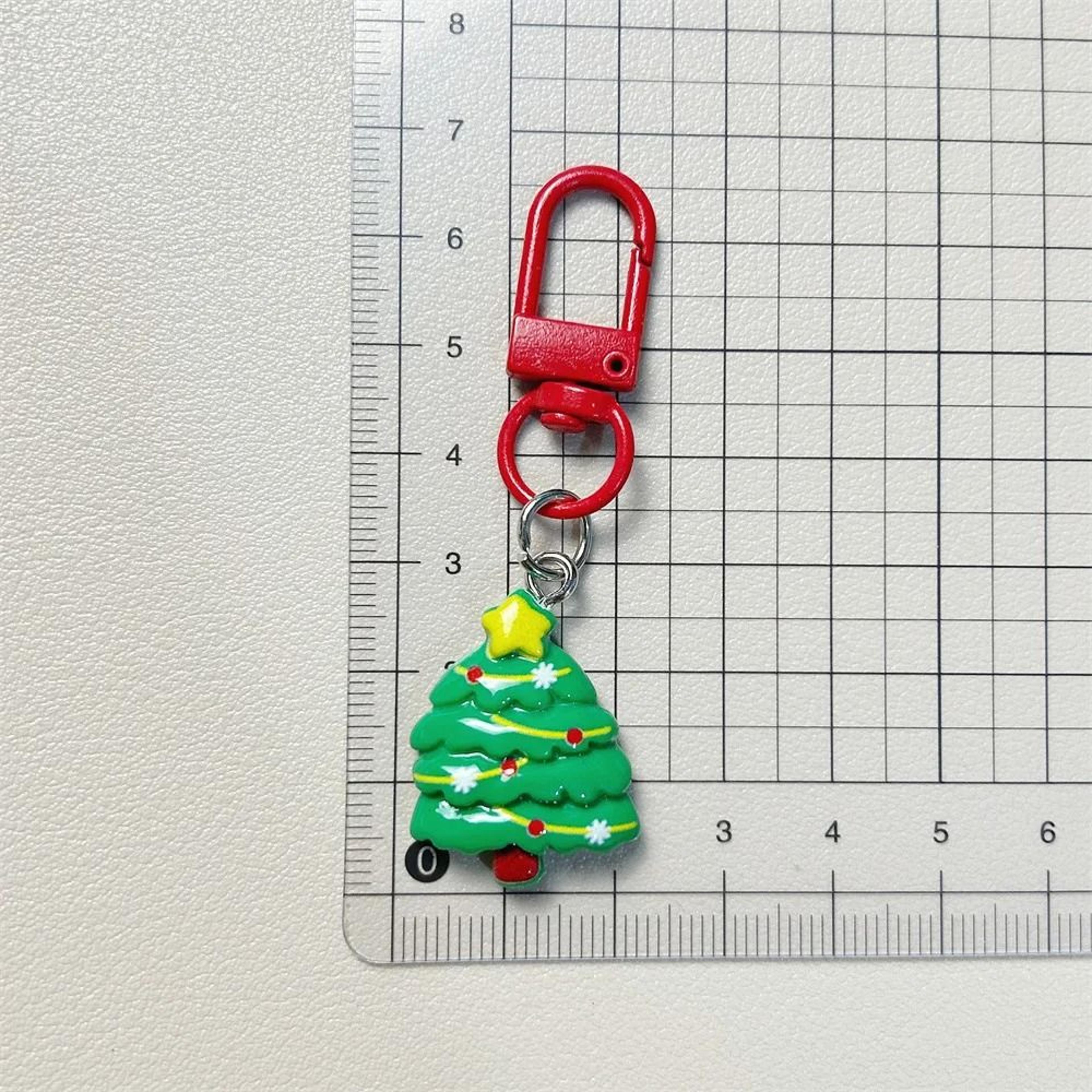 Cute Christmas Santa And Reindeer Keychain Set For Holiday Party Favors 6