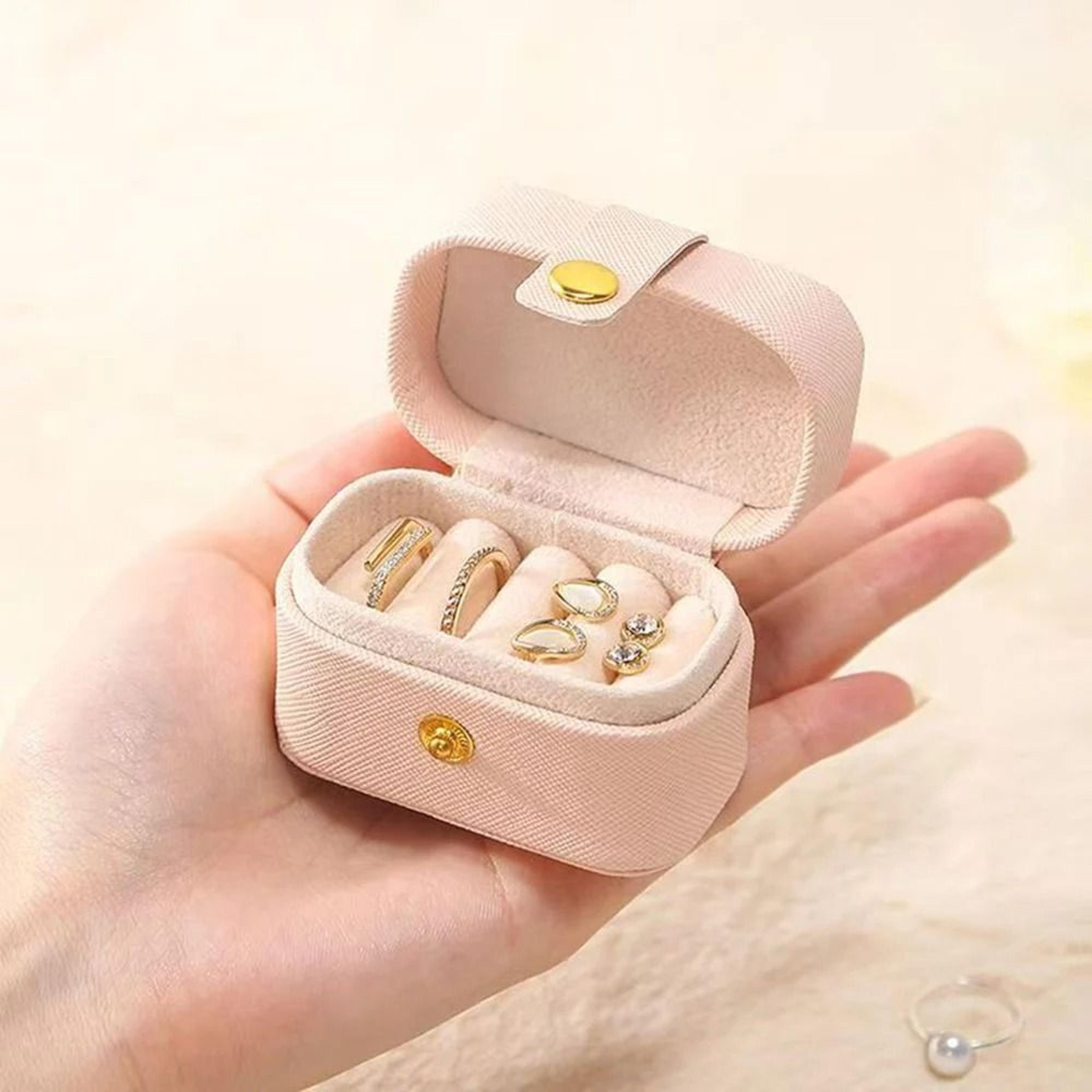 Portable Travel Jewelry Organizer Box With Leather Finish 8