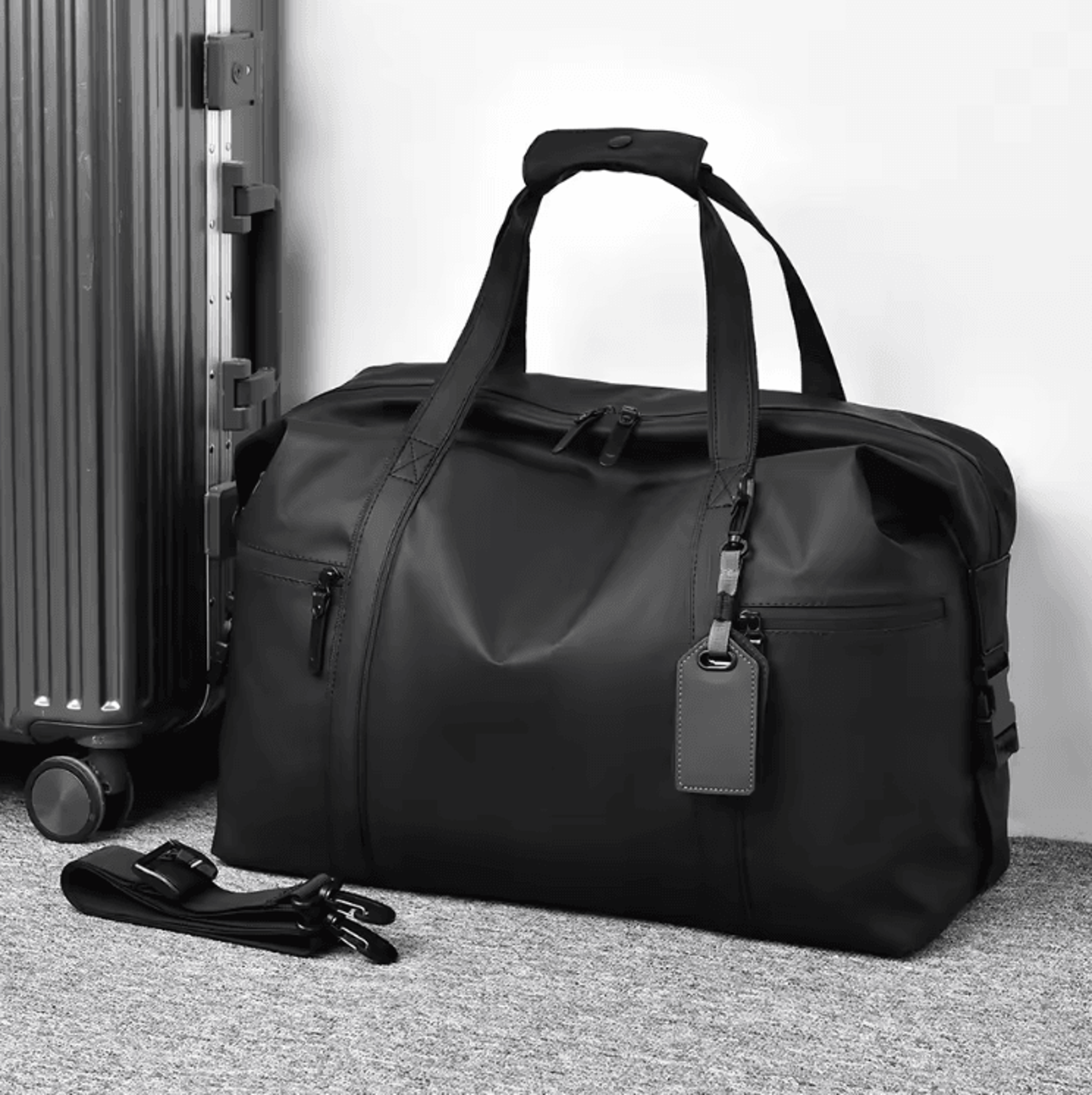 mens large capacity gym duffel bag –adjustable shoulder strap sports & travel fitness bag