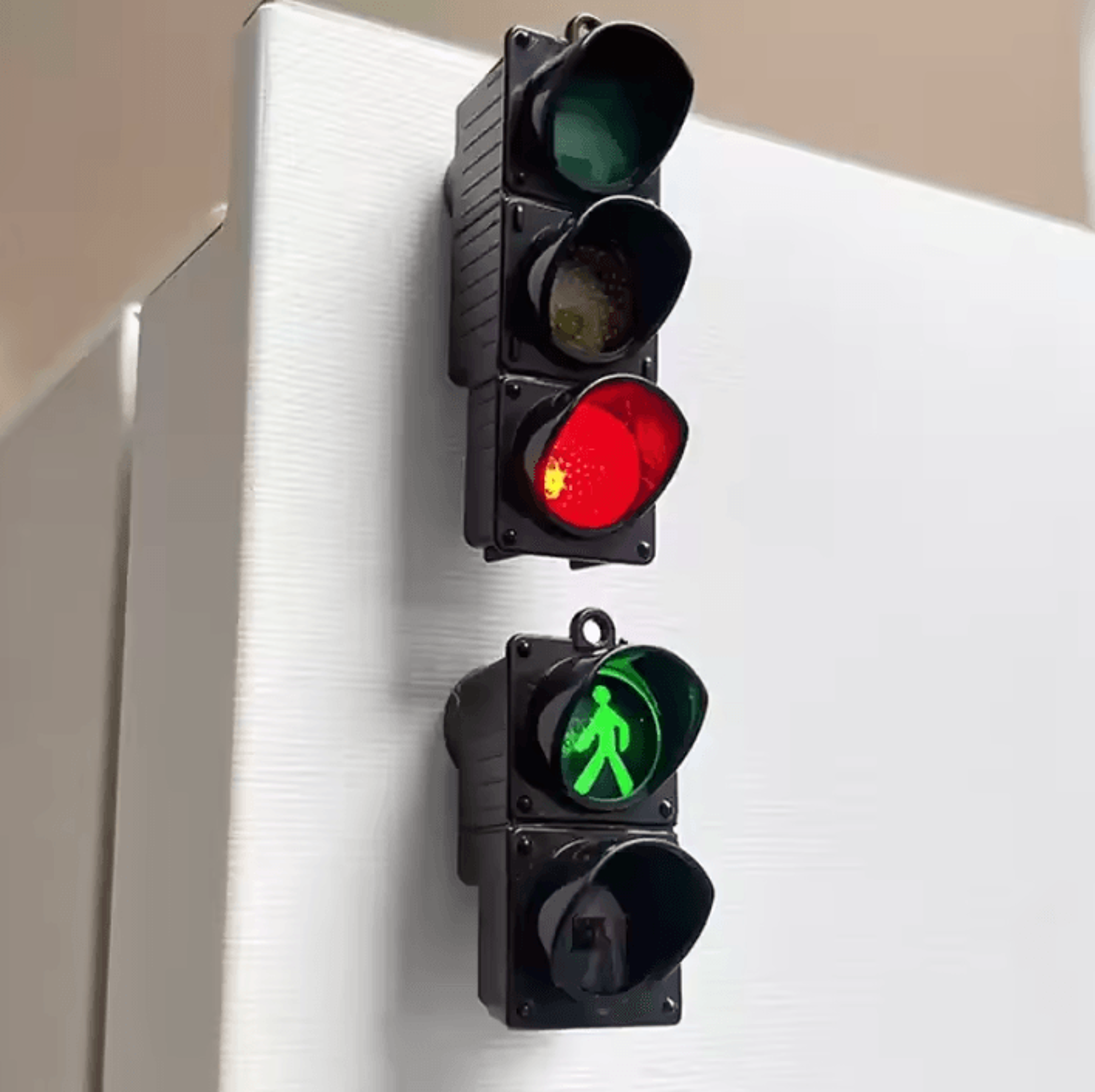 Mini Traffic Light Magnetic Refrigerator Magnet Decoration 1