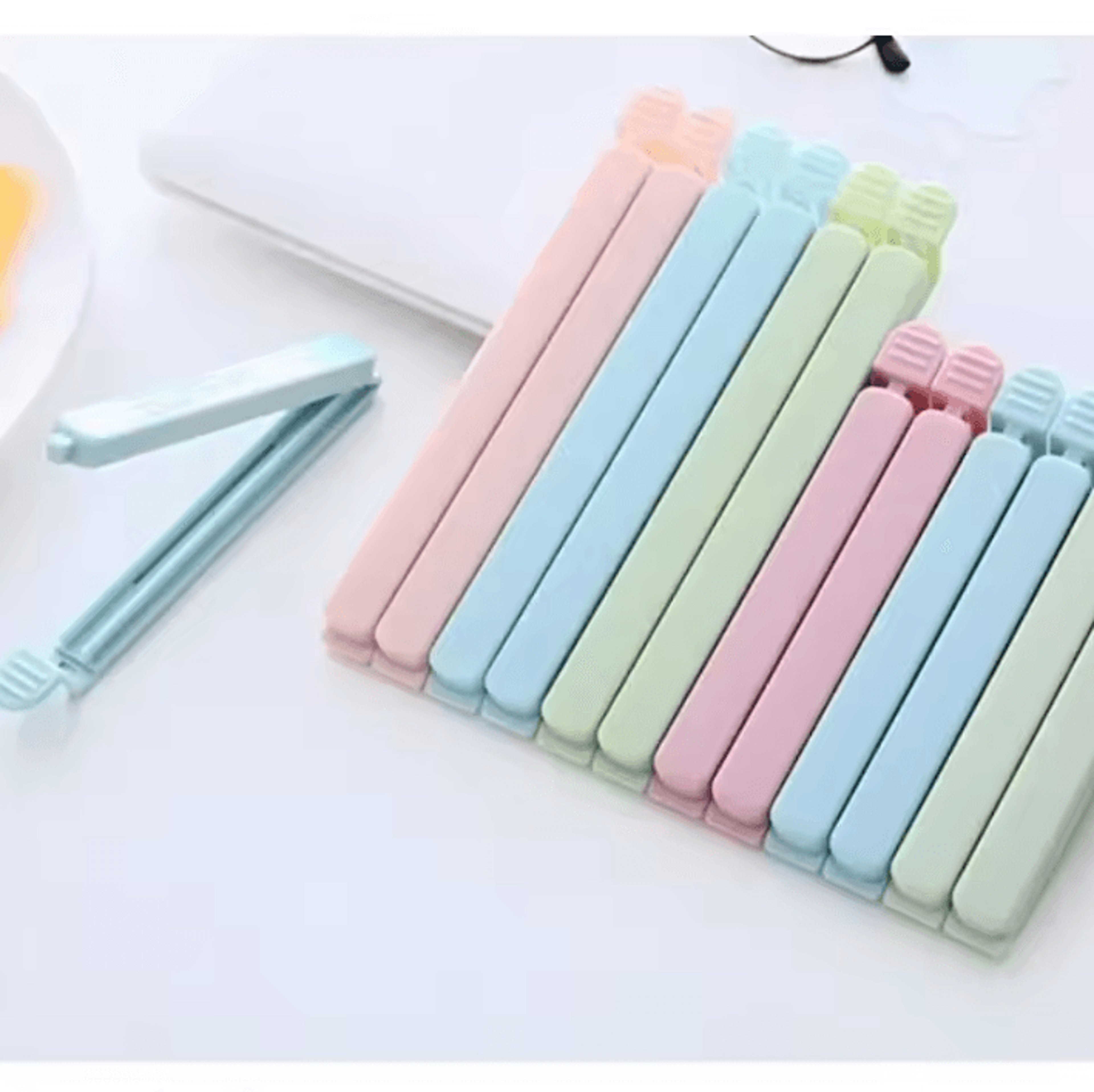 10Piece Reusable Food Bag Sealing Clips For Kitchen Storage 4