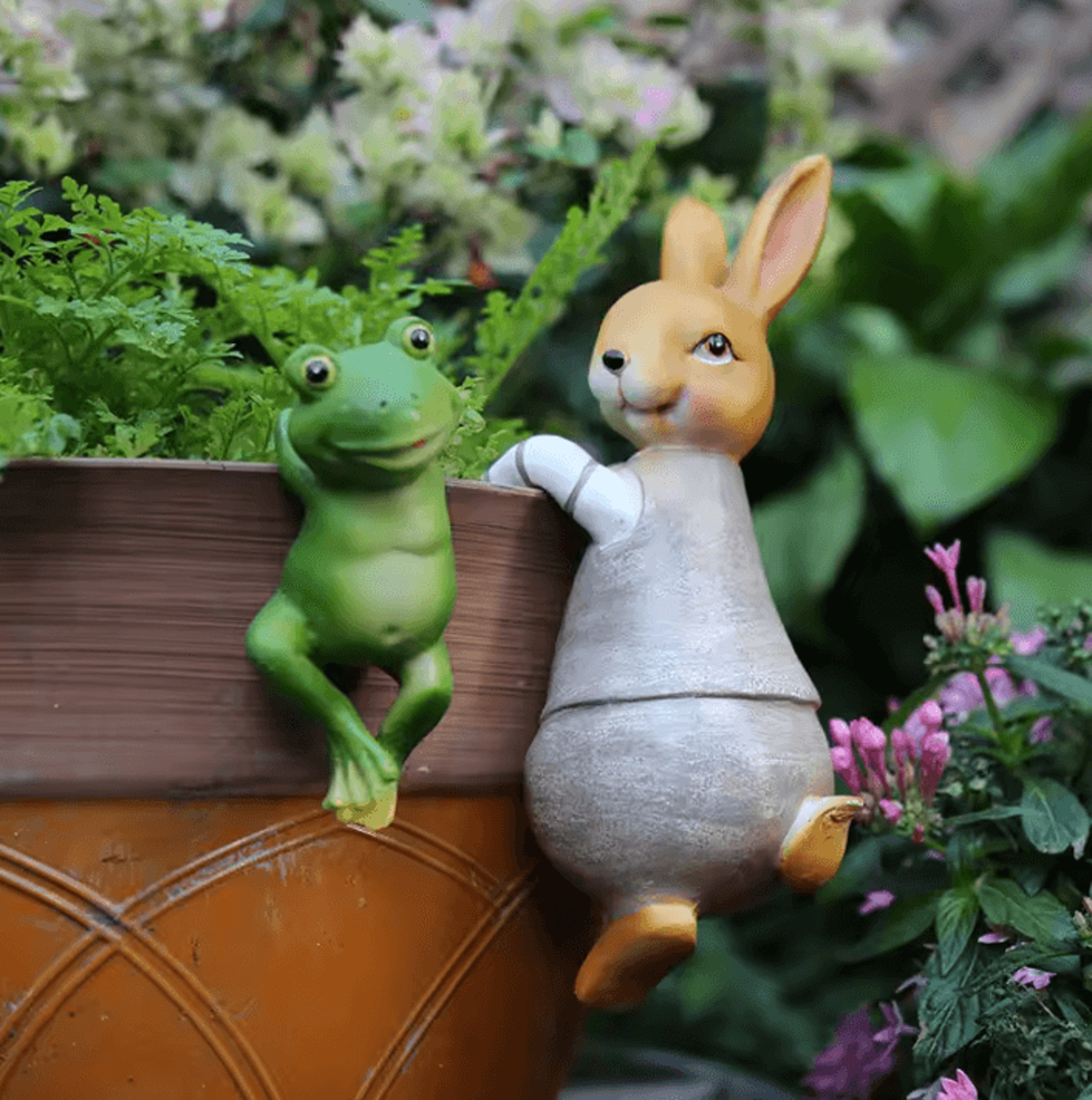 Cute Resin Rabbit And Frog Garden Pot Hanger Ornament 4