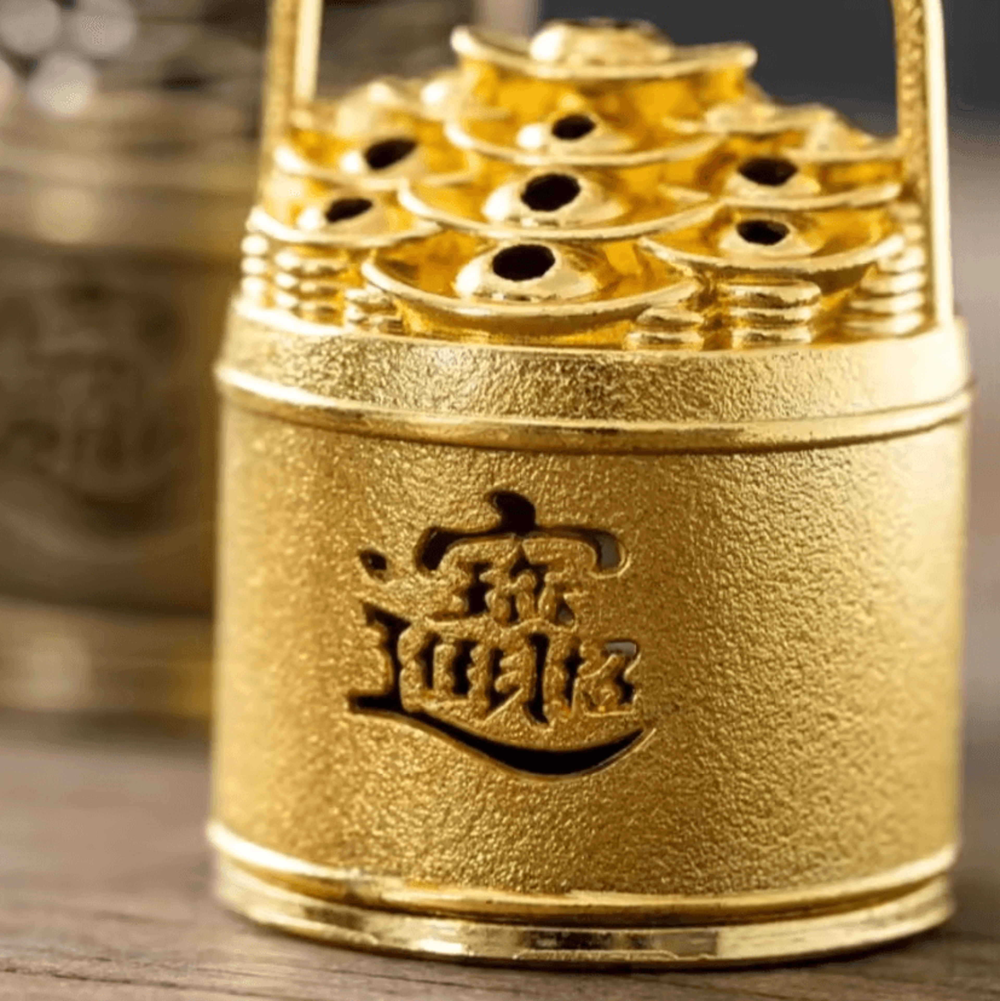 Vintage Hollow Metal Incense Burner With Lid 2