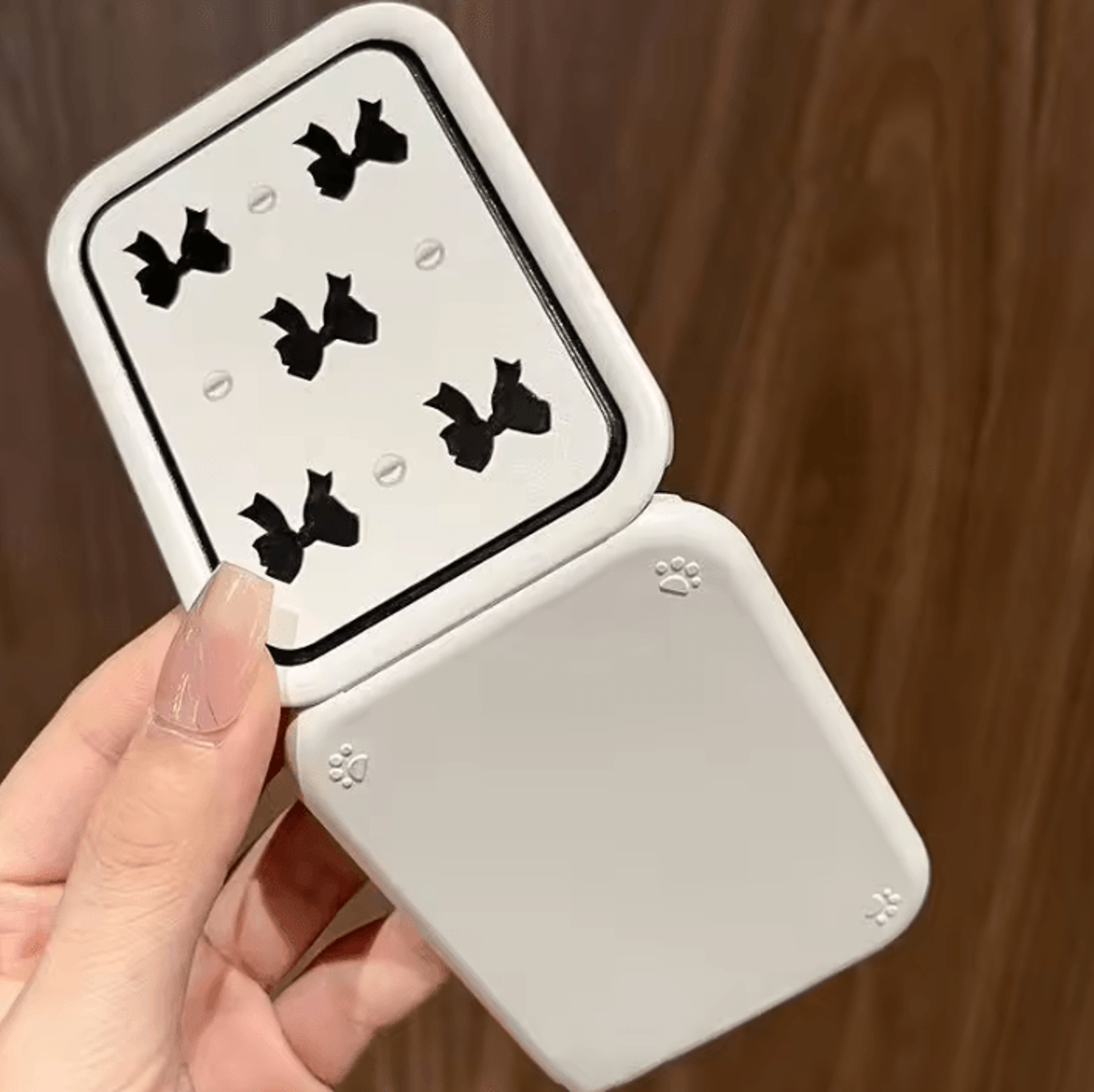 Bowknot Folding Makeup Mirror With Comb 3