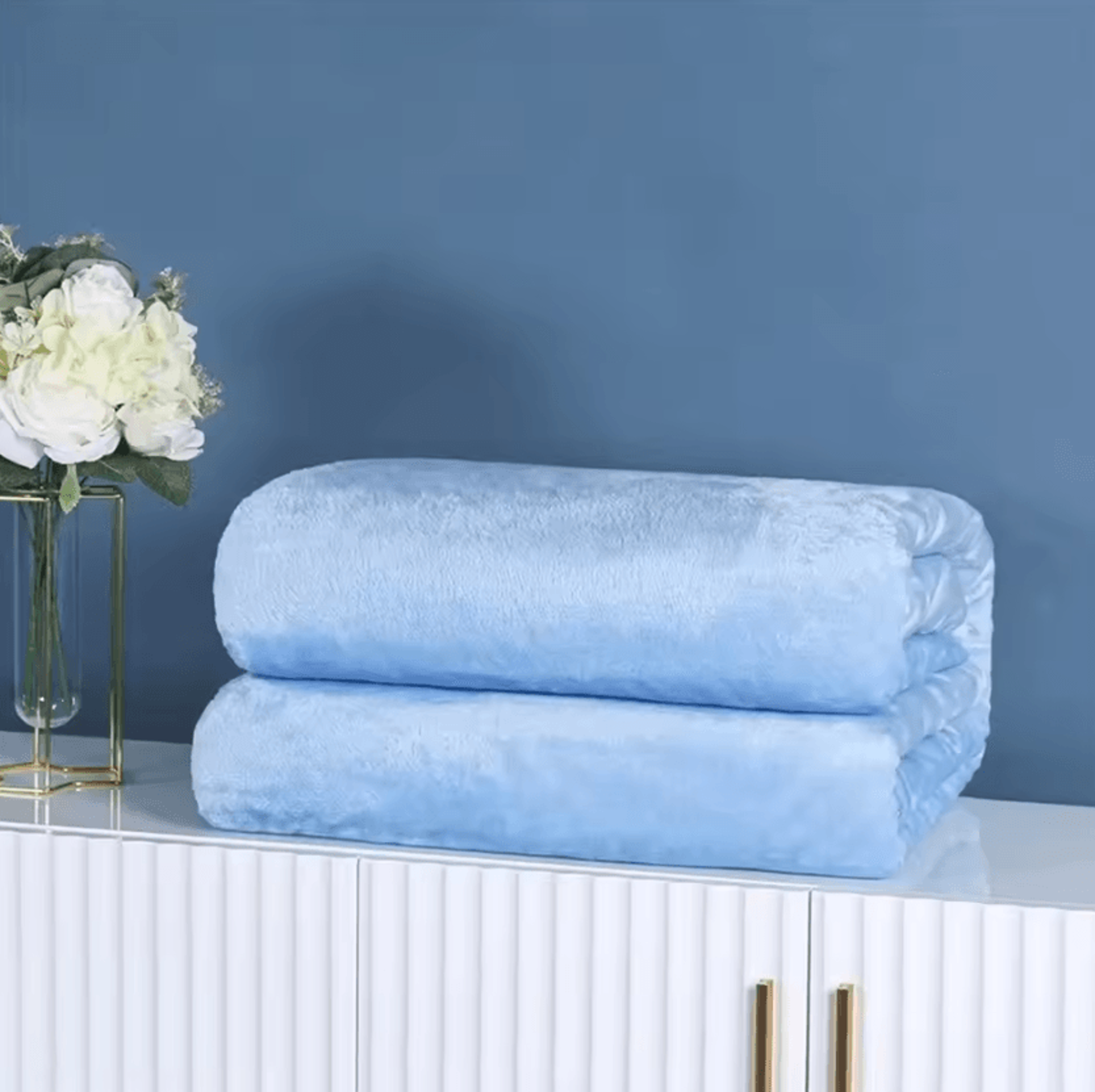 Solid Color Coral Fleece Office Nap Blanket 3