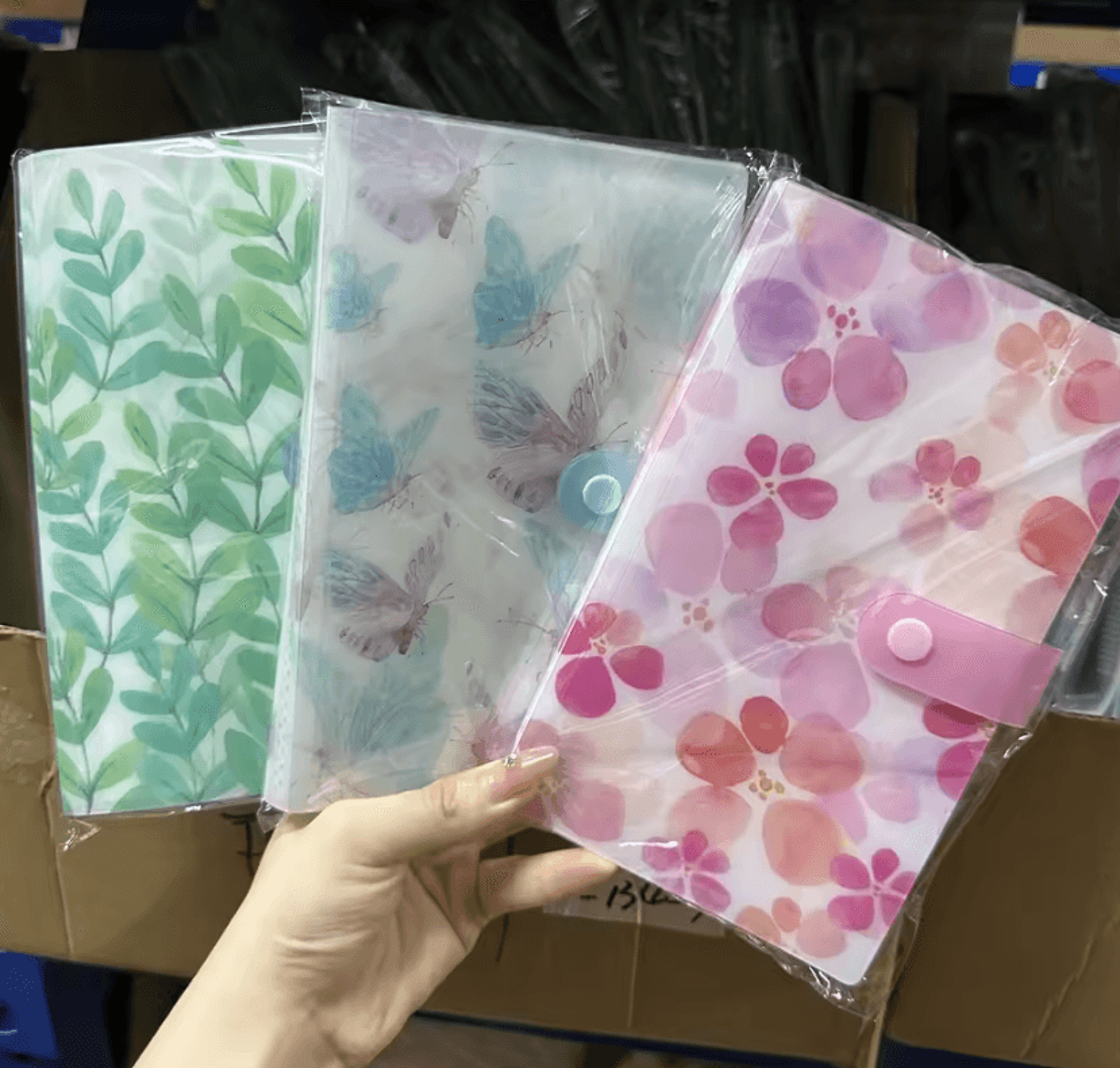 nailvault 120-slot nail sticker storage album for decals and nail art collections