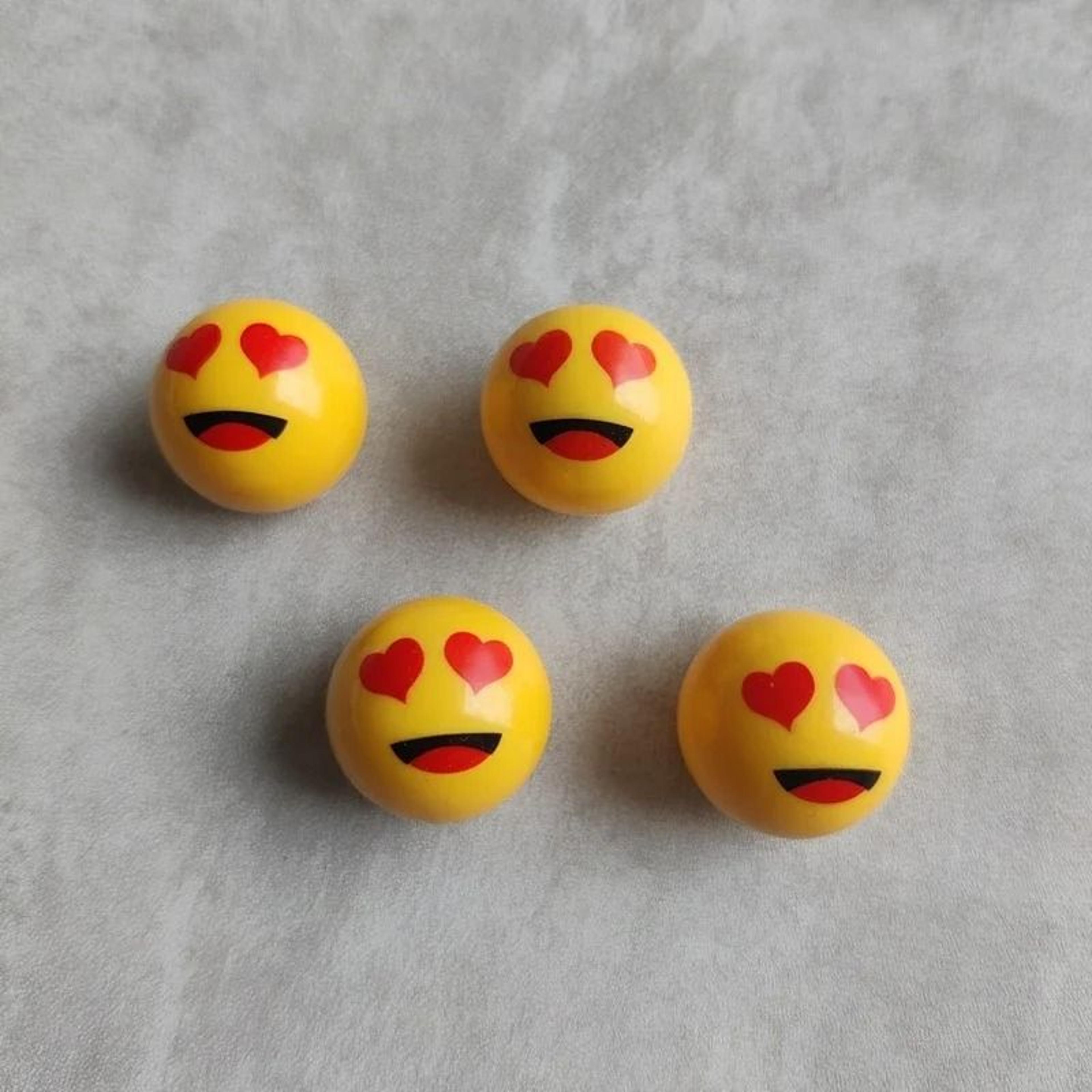 Universal Emoticon Air Stem Airtight Caps 19