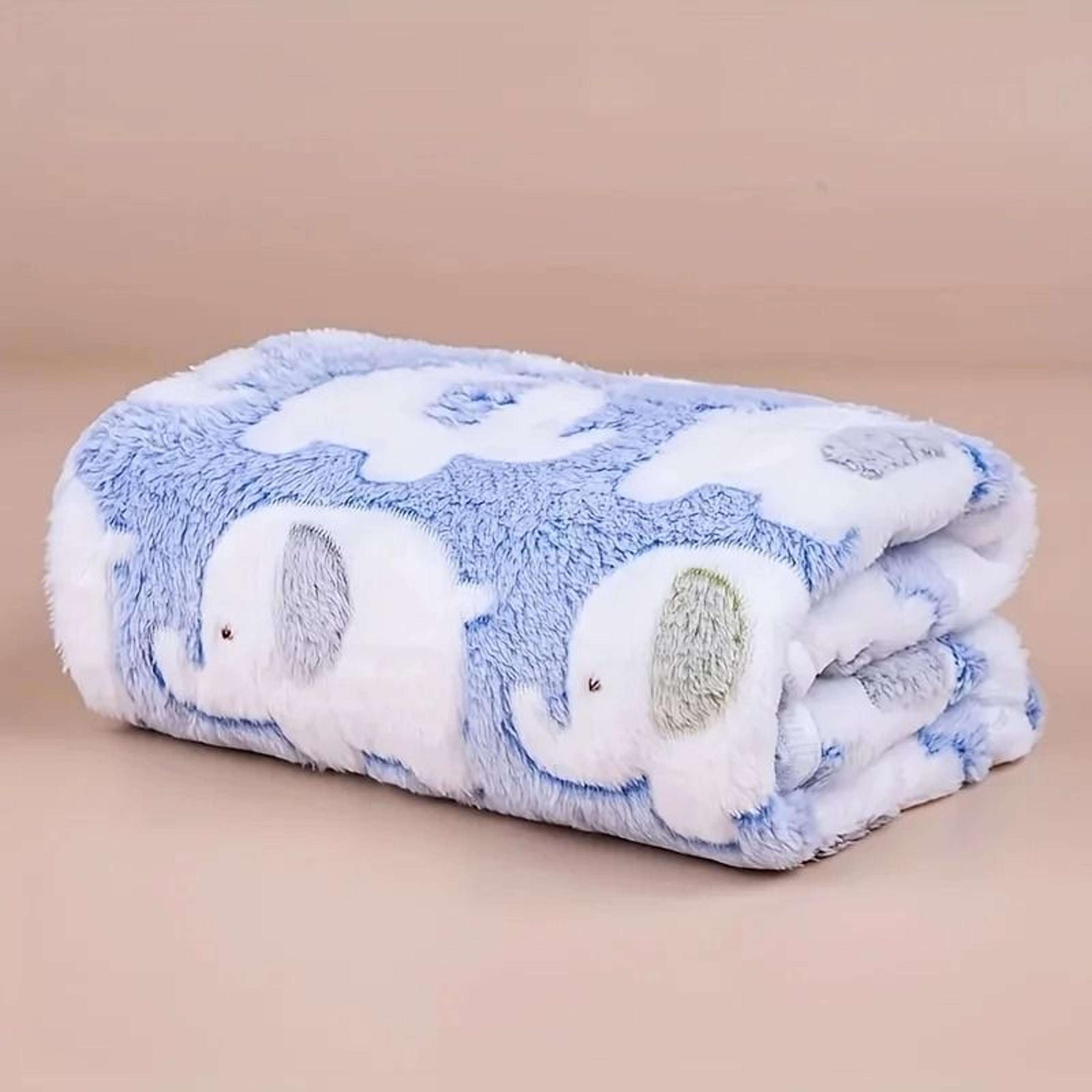 soft and cozy cartoon elephant flannel pet blanket throw for dogs and cats