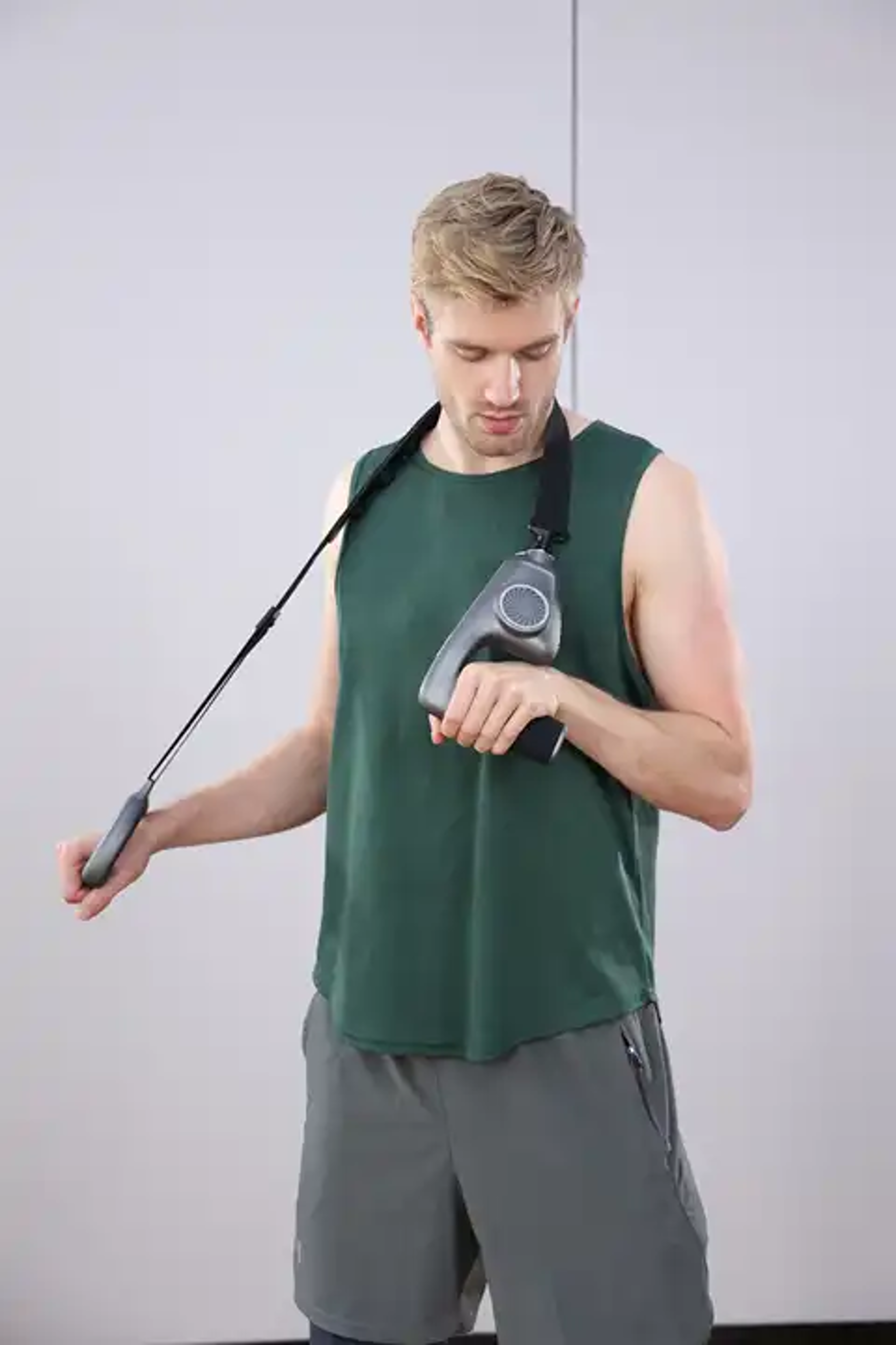 Mini Deep Tissue Massage Gun Speed Portable Percussion Muscle Massager 4