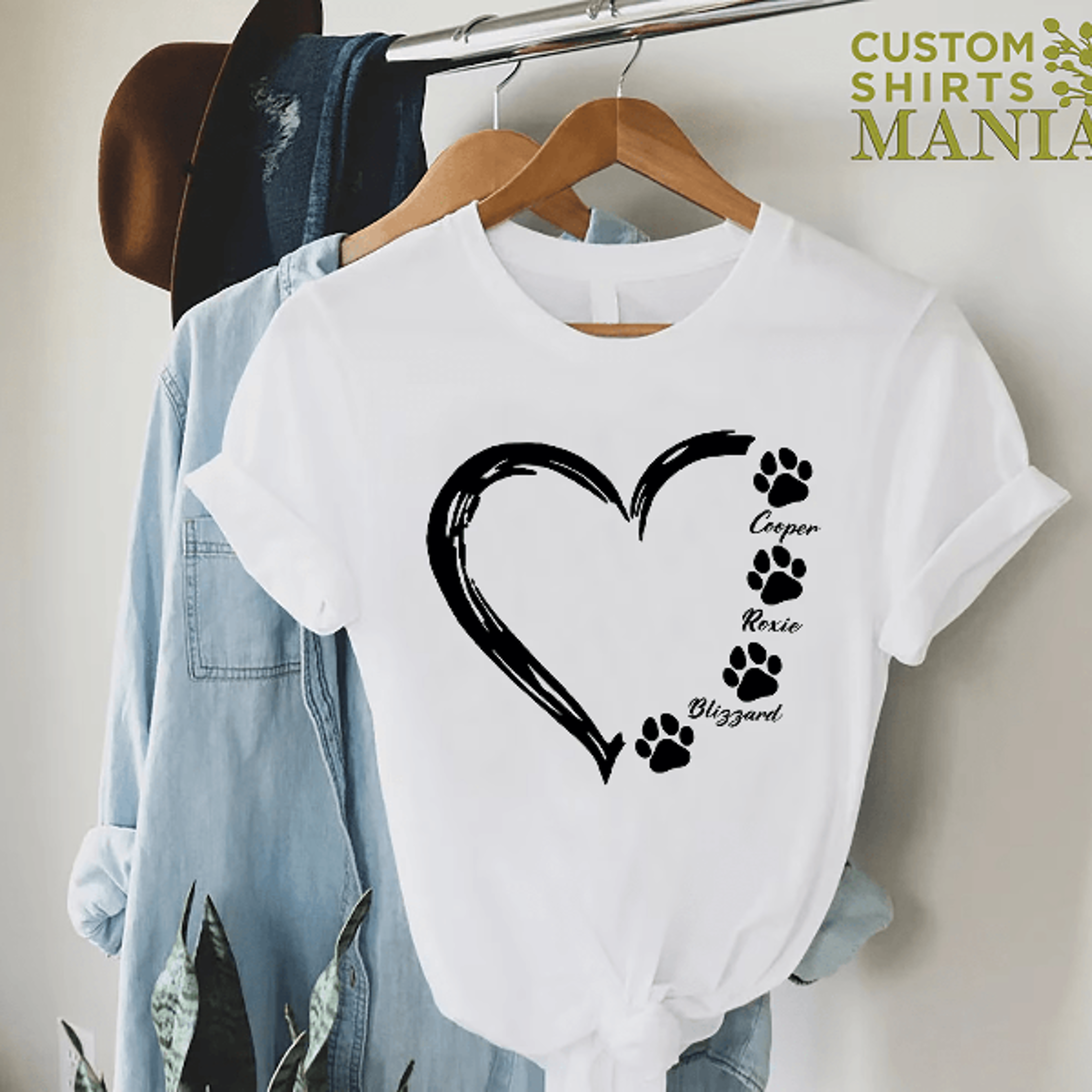 custom dog mom shirt with personalized paw & name