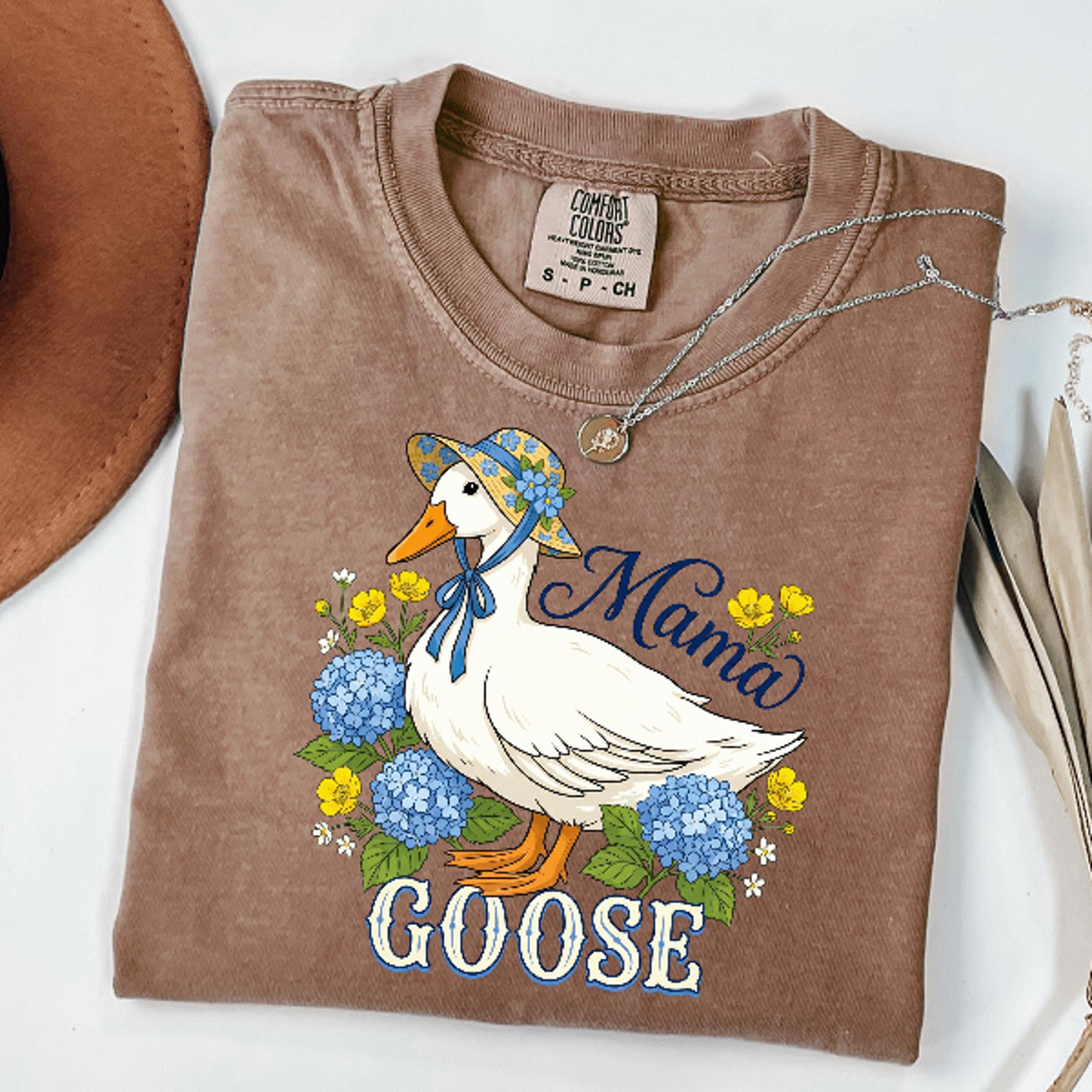 mama goose tshirt, silly goose shirt, cute mom sweatshirt, baby shower gift, pregnancy reveal tee, holiday mama outfit