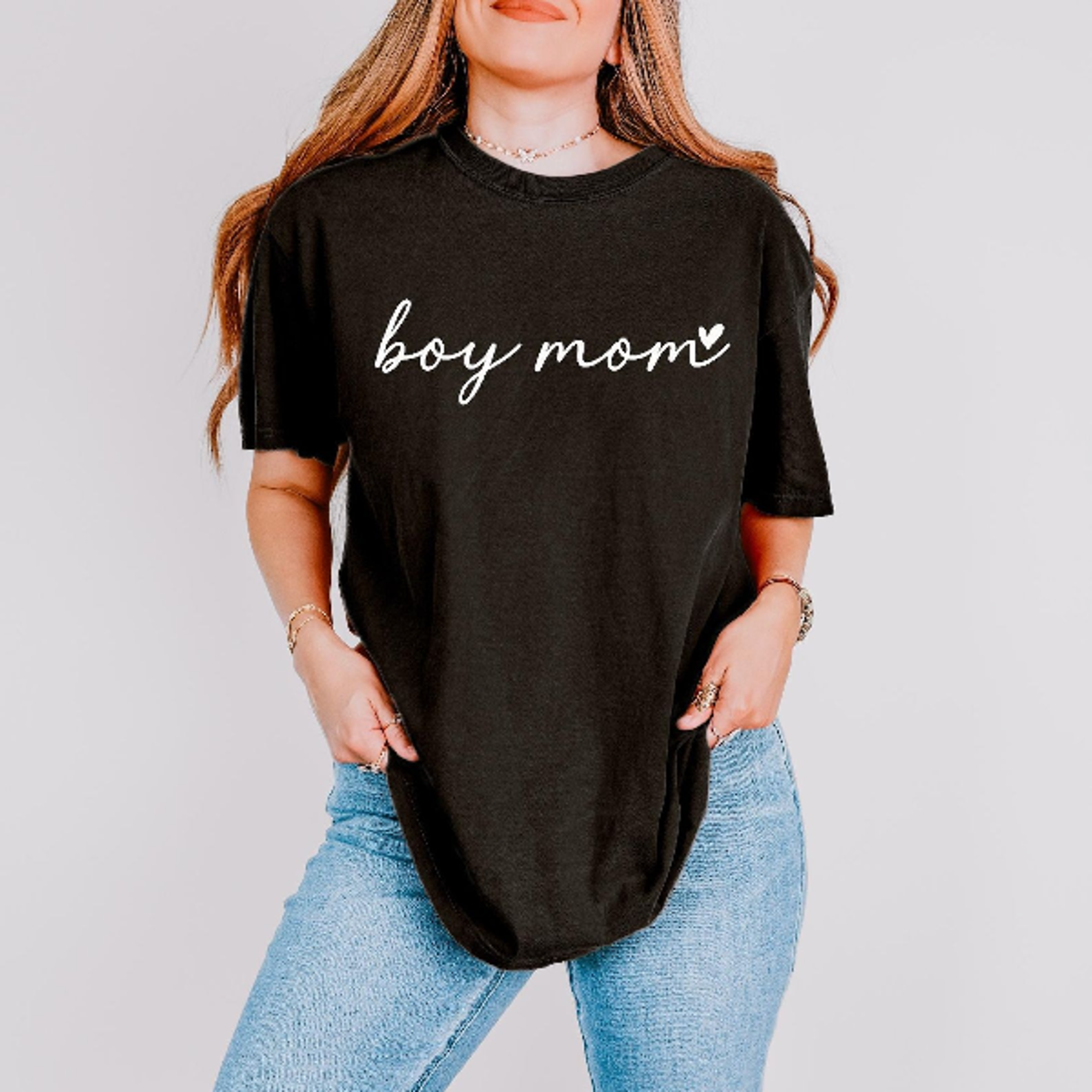 boy mom shirt cute minimalist mom graphic tee casual motherhood t-shirt