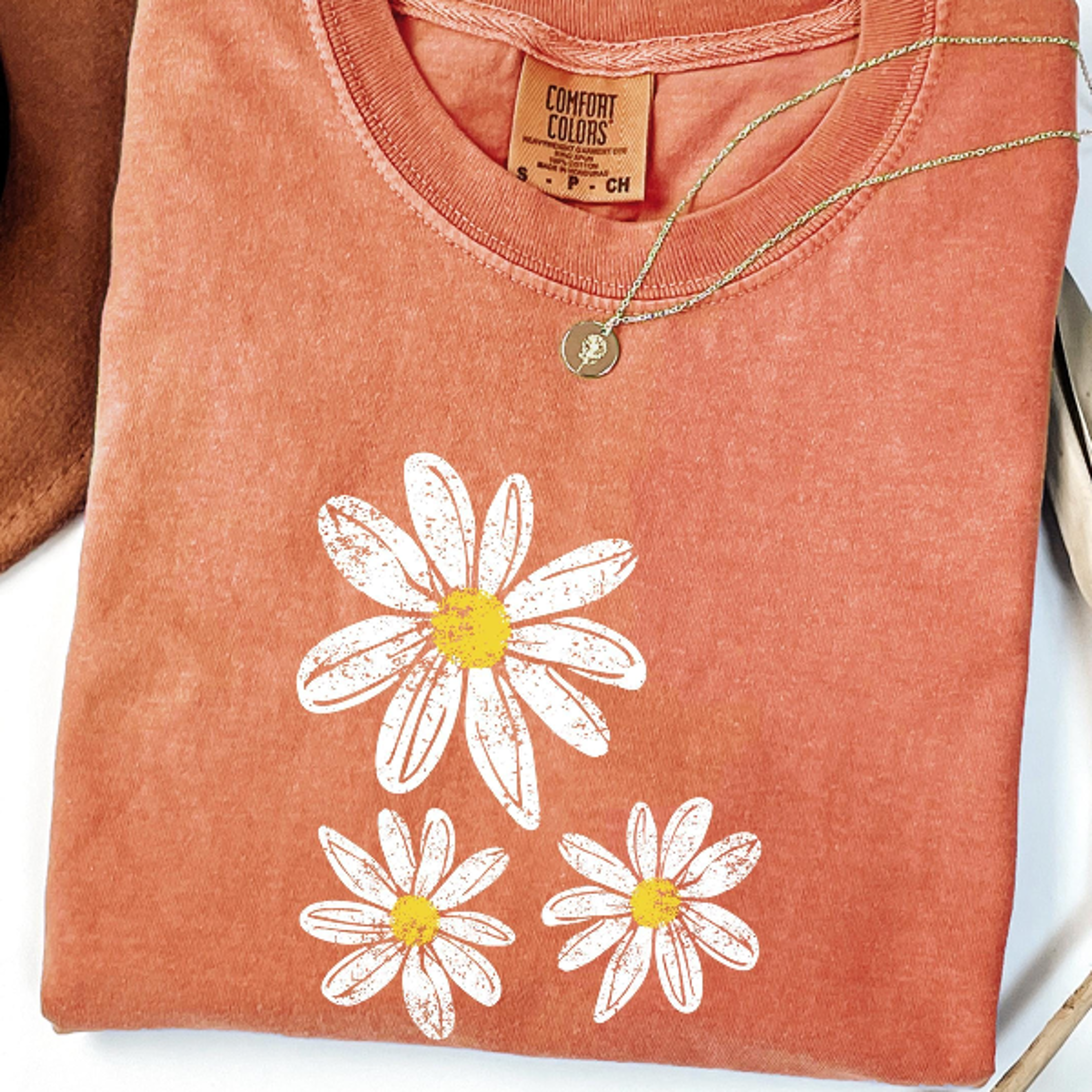 daisy t-shirt – boho floral retro aesthetic vintage tee
