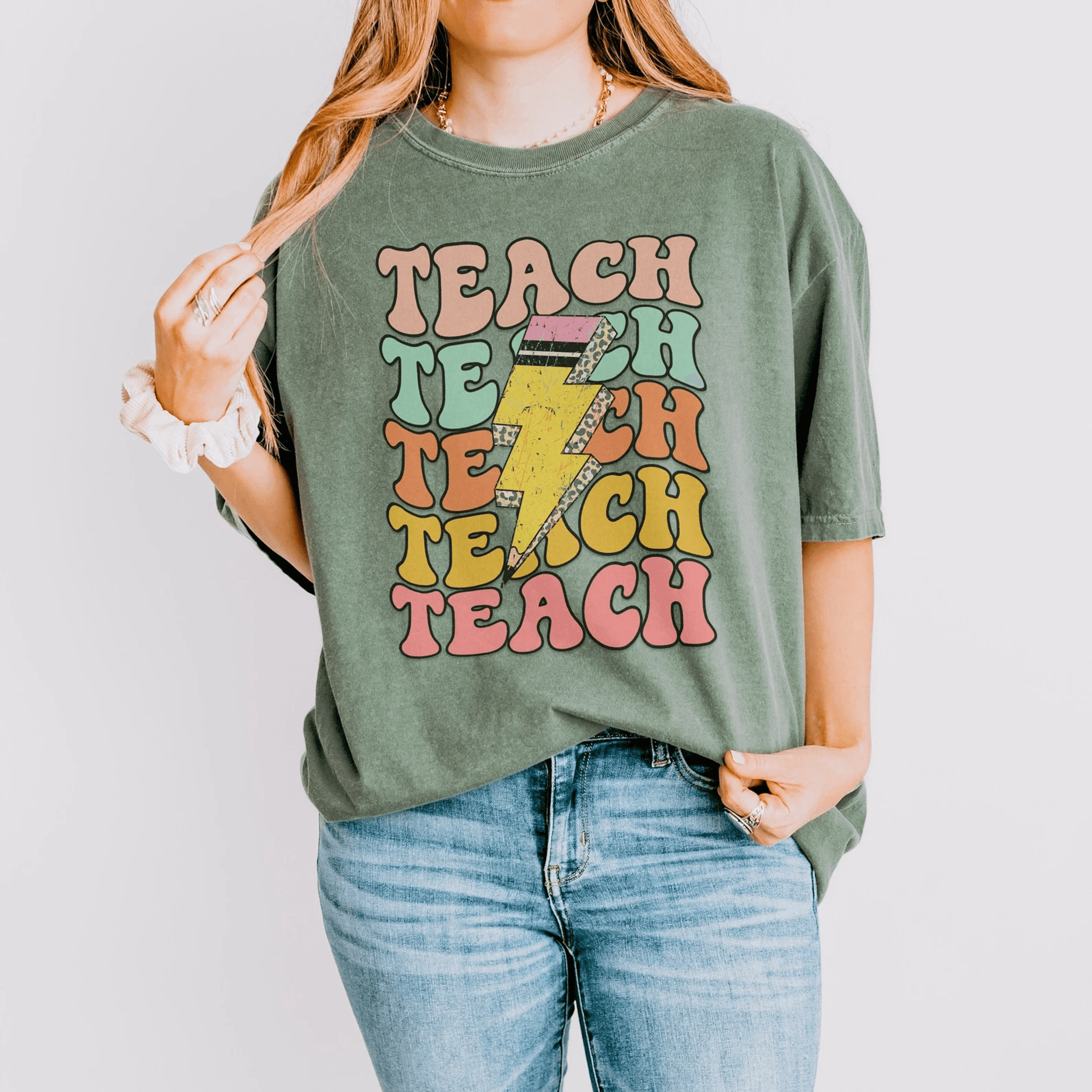 Retro Teacher Shirt Trendy Funny Teach Tee Teacher Gift Back To School Sweatshirt 2