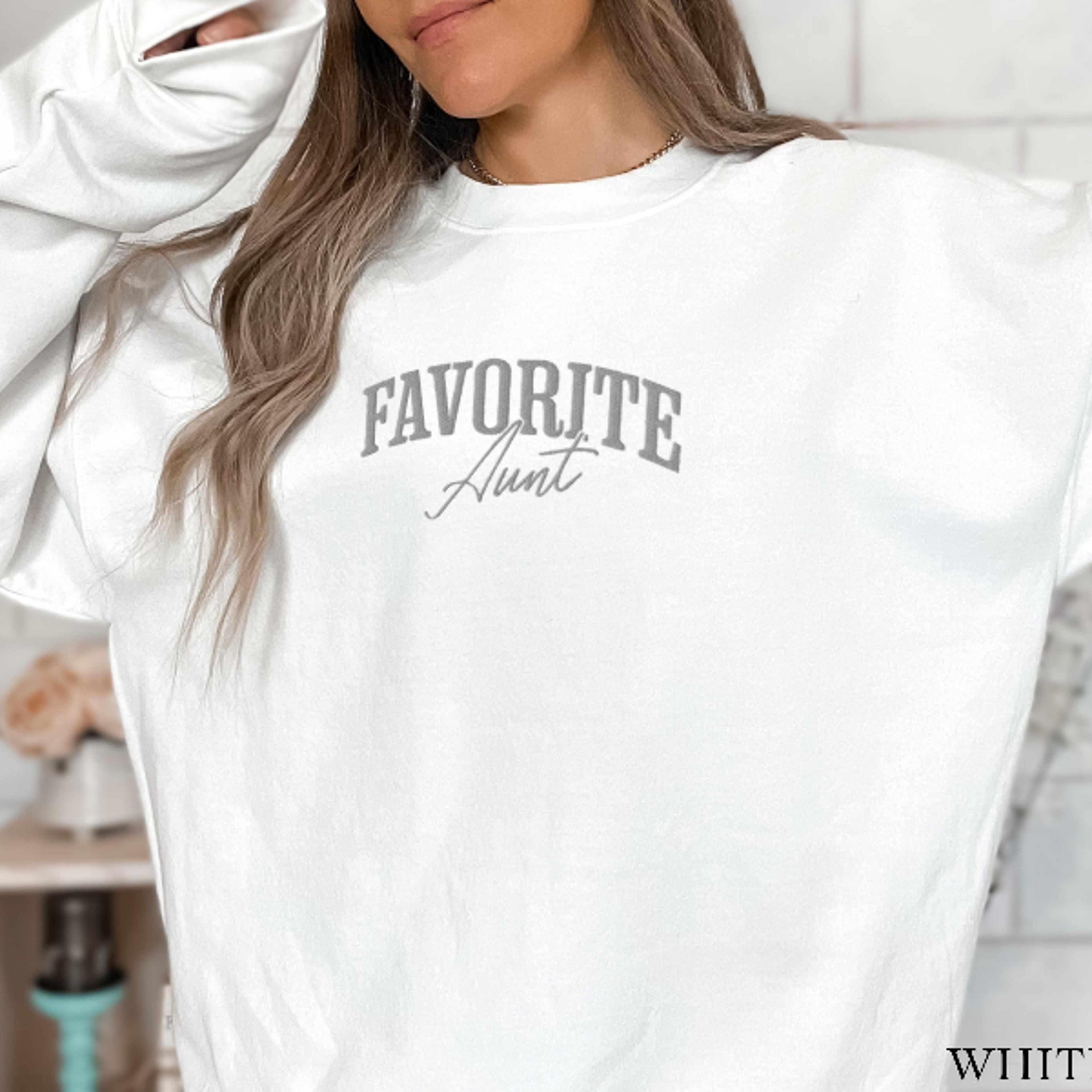 embroidered favorite aunt sweatshirt gift for auntie crewneck best aunt ever cool aunts club pullover