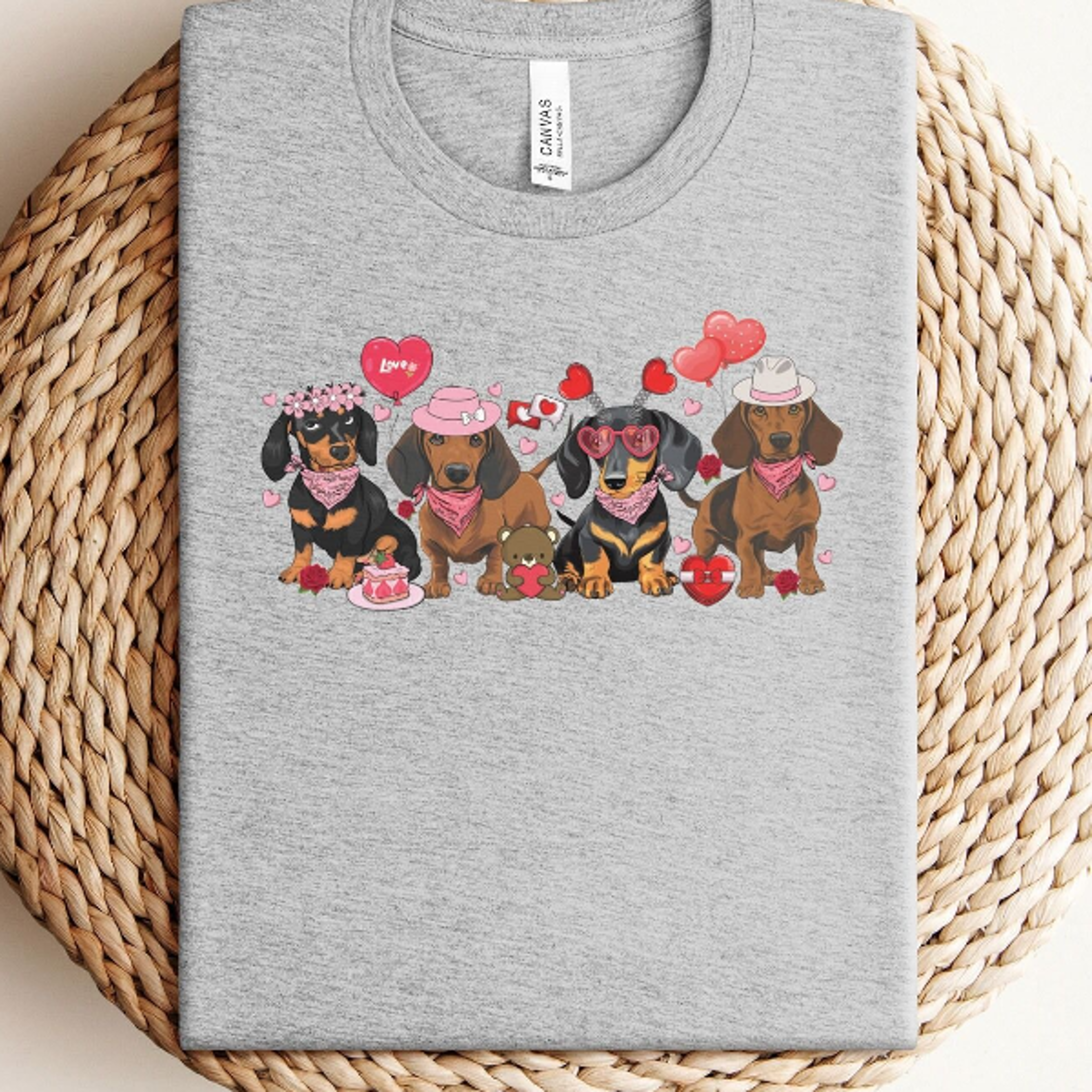 dachshund valentines shirt - valentines day gift - dachshund mom t-shirt - dog mom tee - valentine dog mom outfit