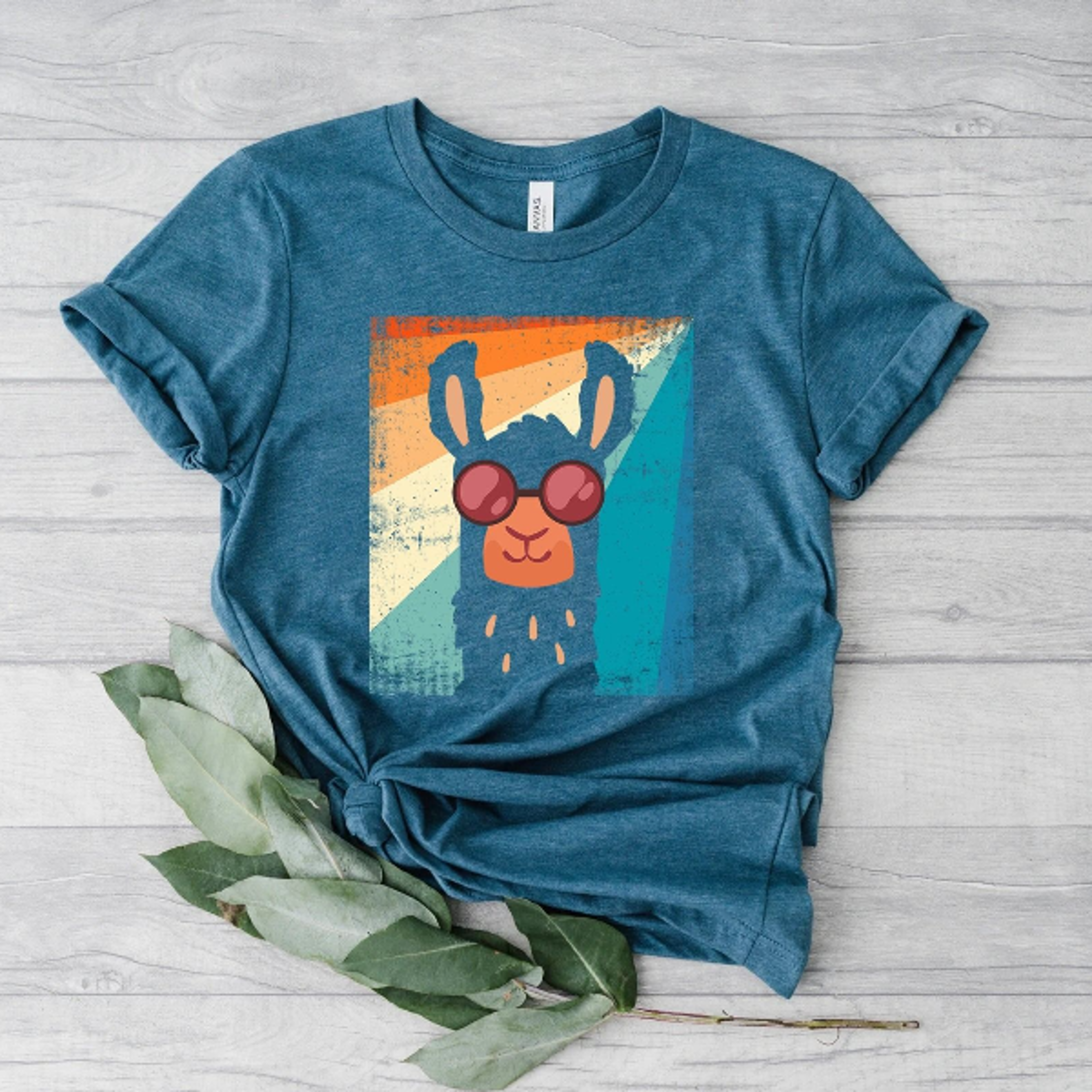 vintage retro style llama alpaca shirt funny 80s llama graphic tee retro animal lover gift