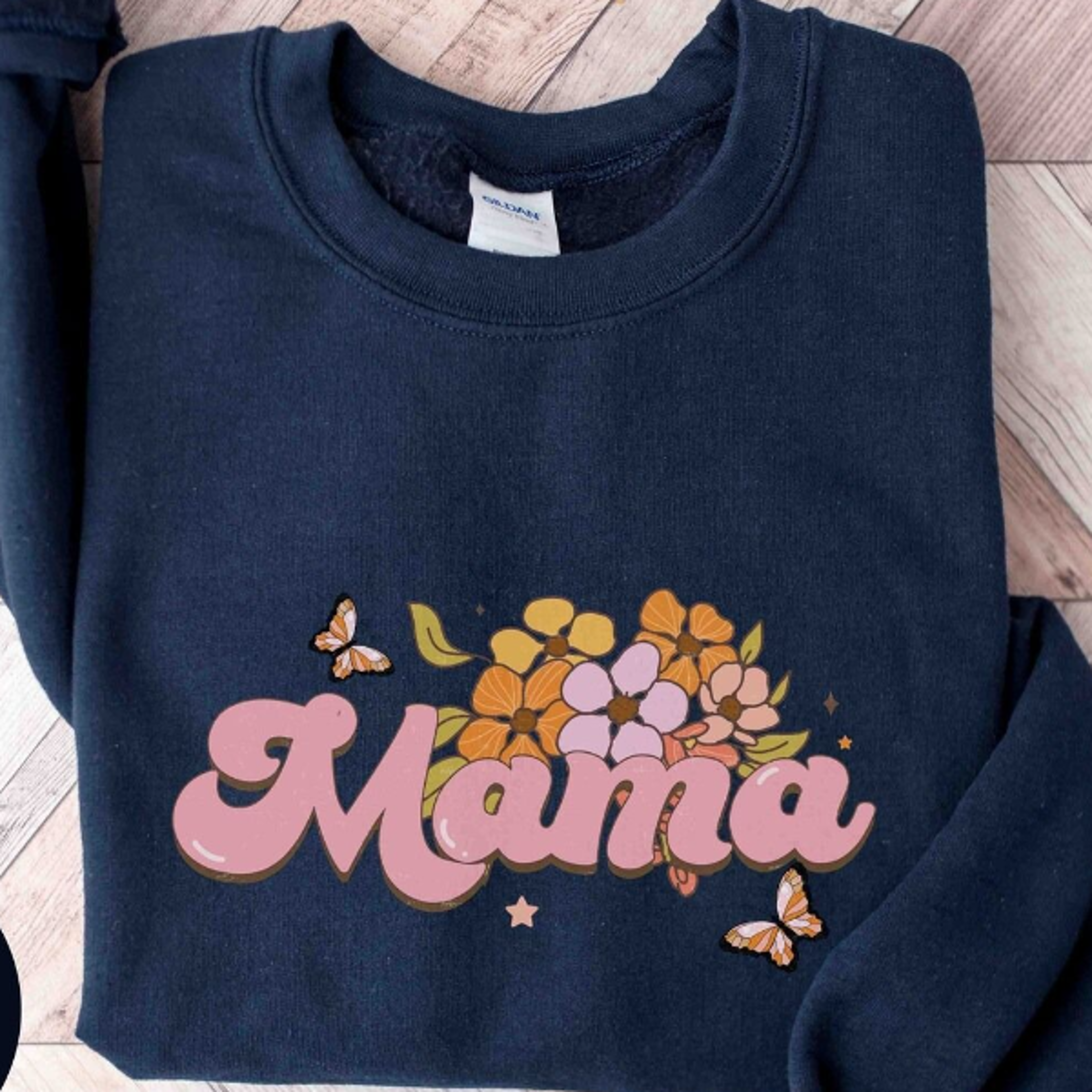 retro floral mama sweatshirt, mama crewneck, cute mom sweatshirt, mother's day gift, new mom gift, mom sweatshirt, mothe