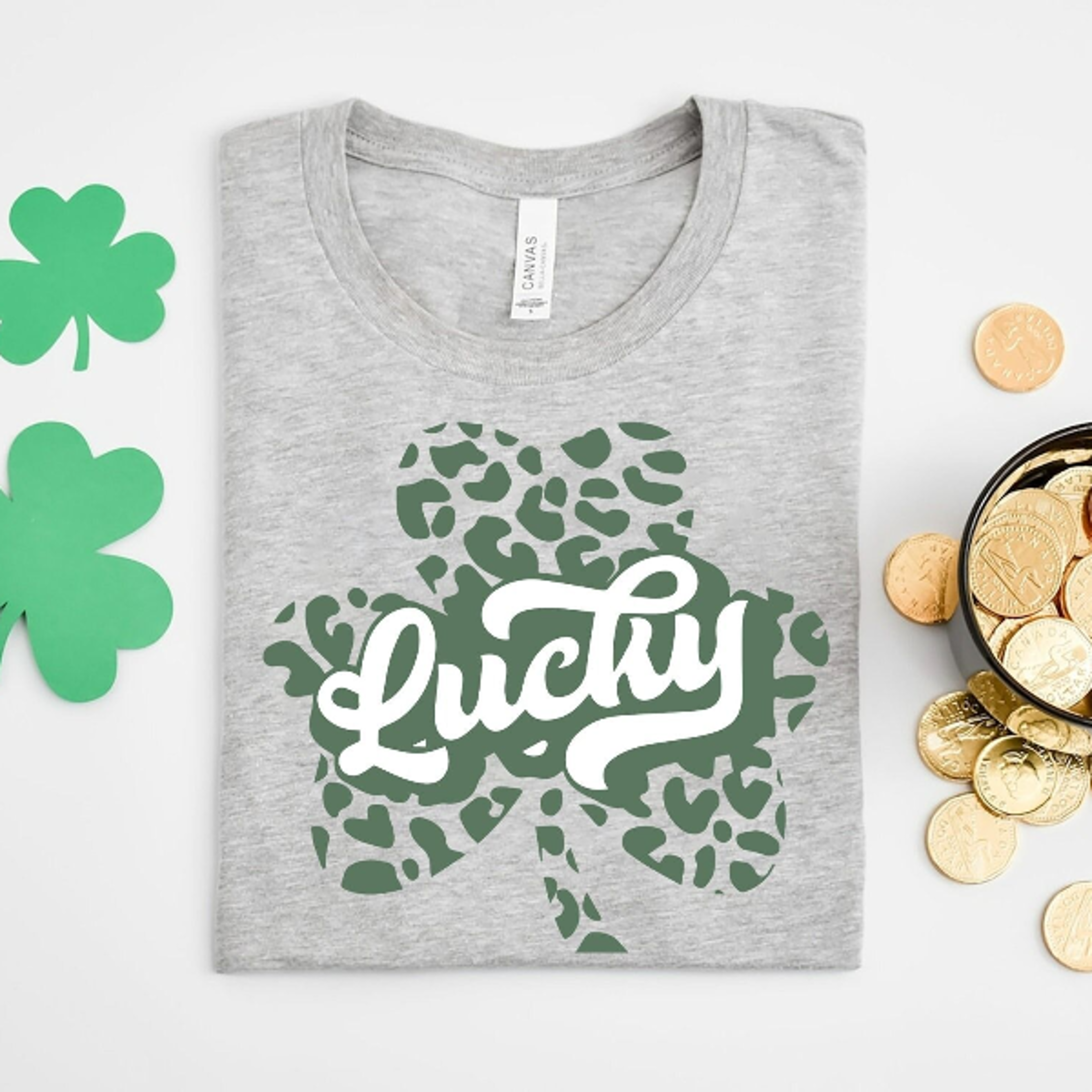 shamrock leopard st patrick's day shirt retro lucky clover graphic tee cute st paddys shamrock t-shirt