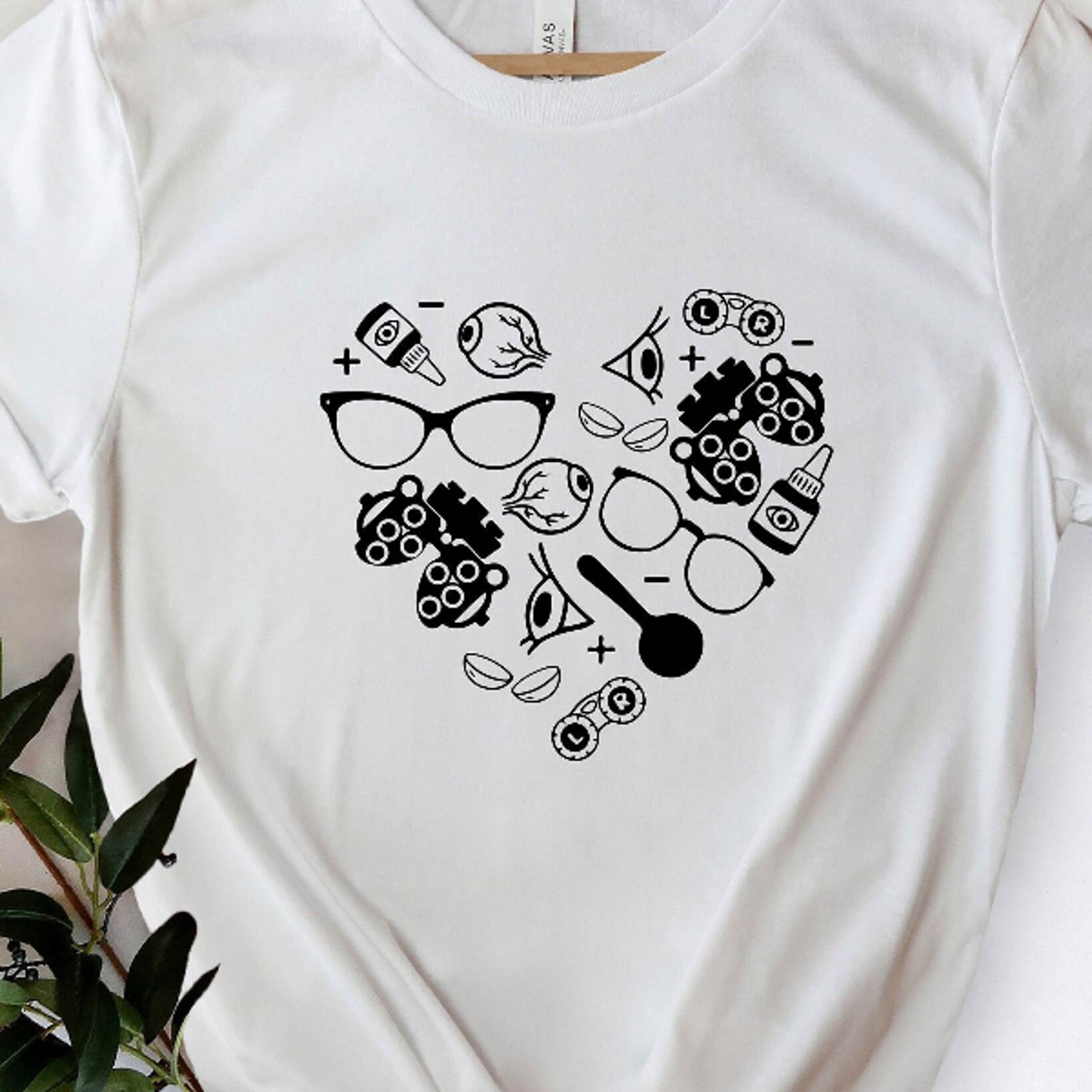 optometry heart t-shirt eye doctor gift, optometrist graphic tee