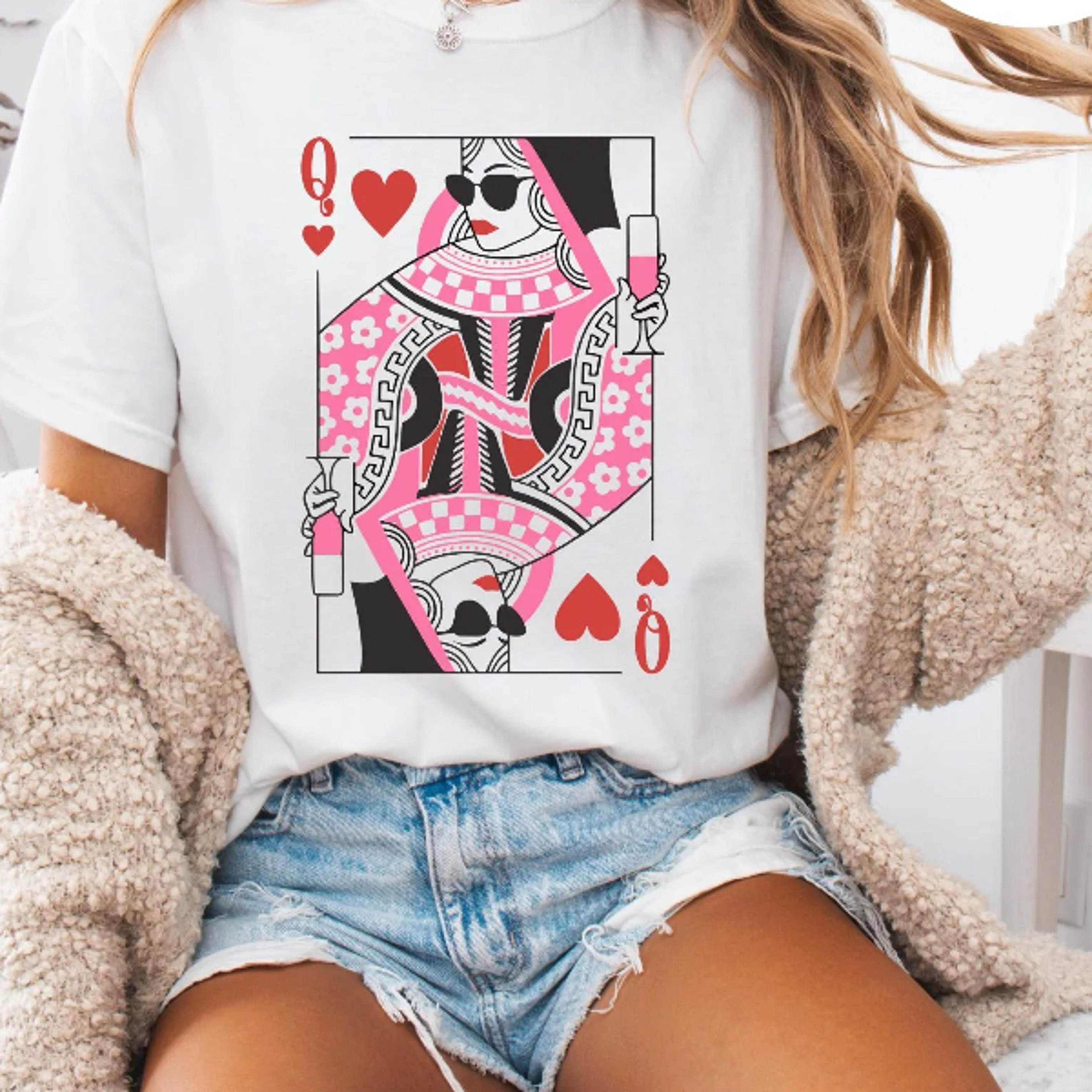queen of hearts shirt, mothers day gift for mom, birthday queen, bachelorette party bridesmaid gift