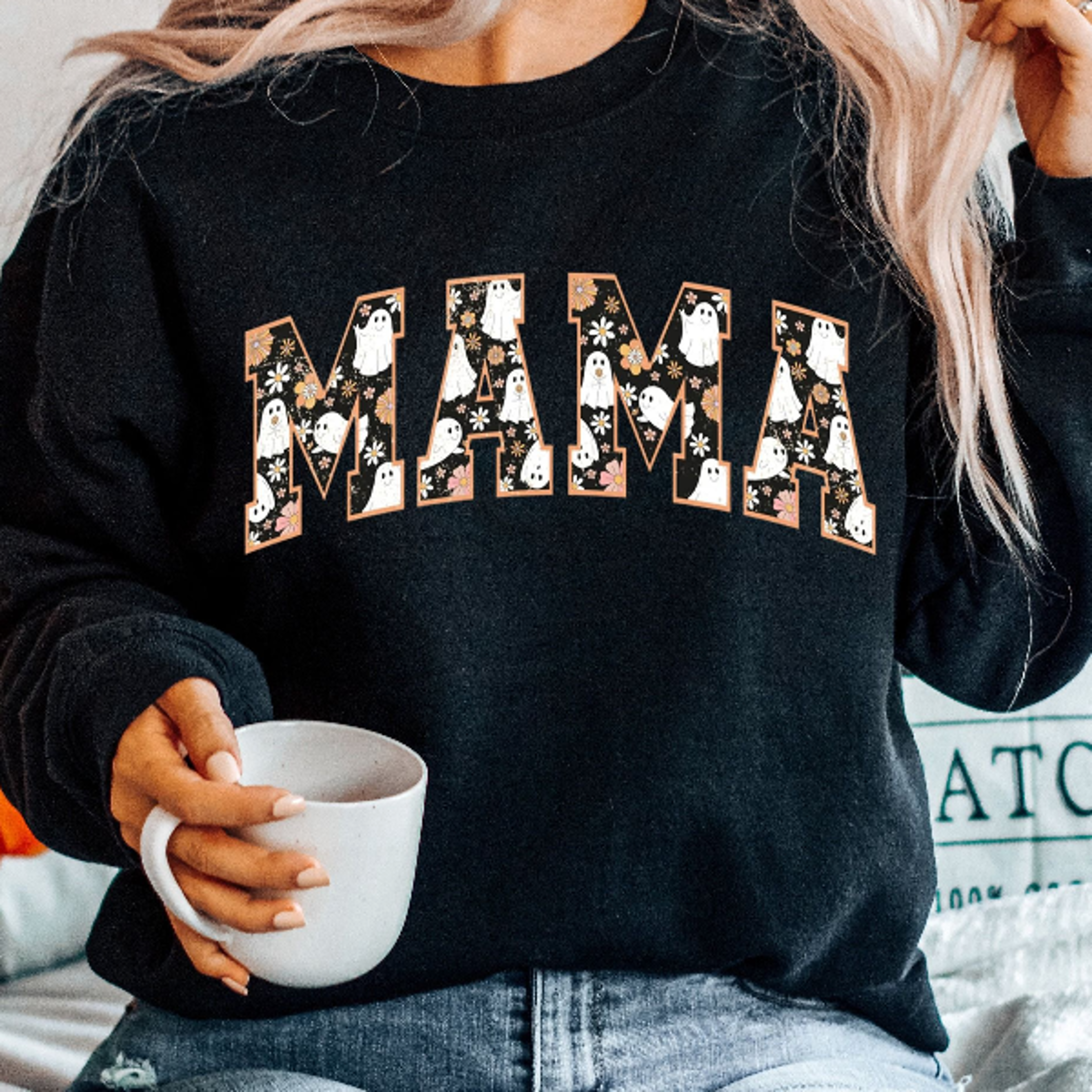 retro halloween mama sweatshirt groovy ghost spooky vibes crewneck