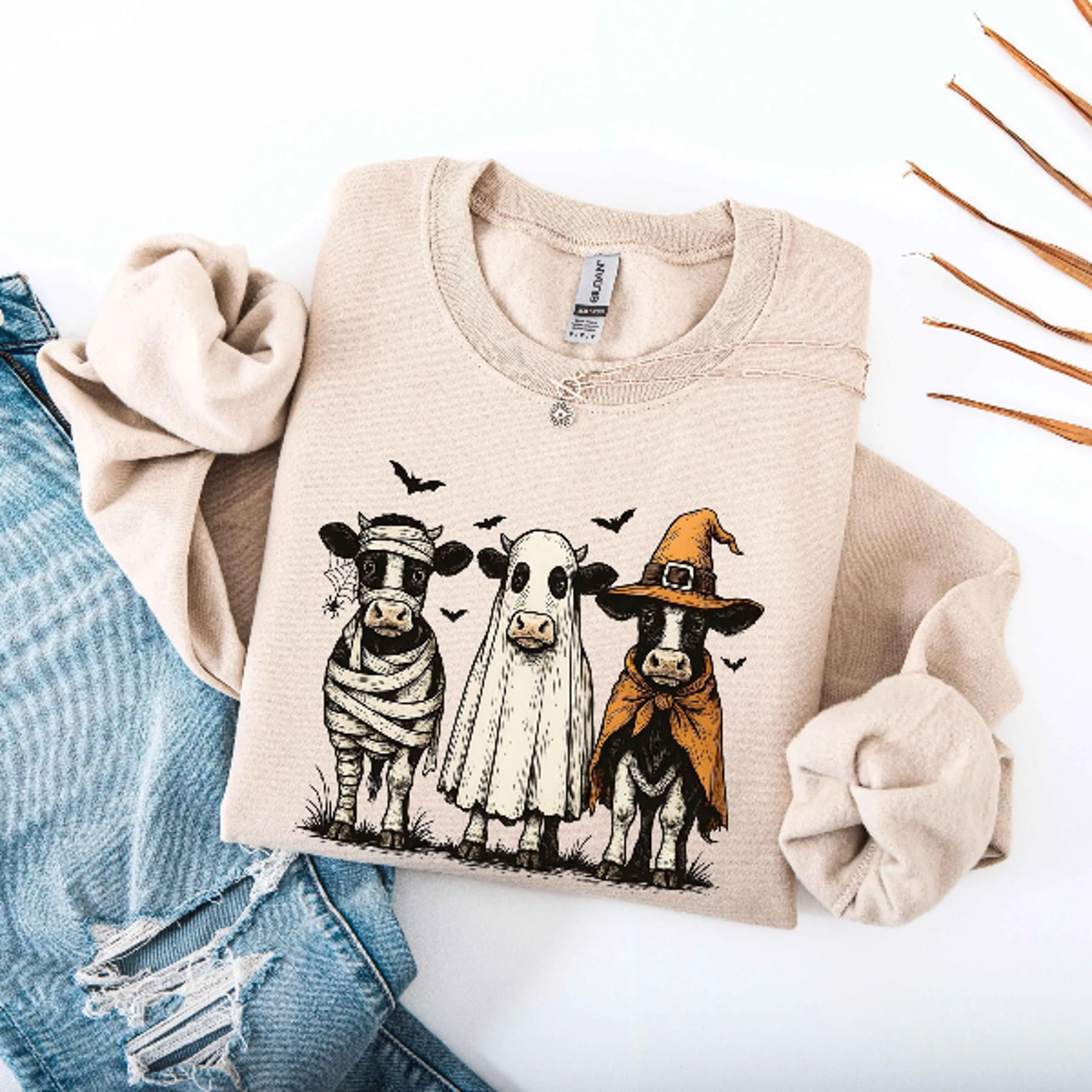 Halloween Highland Cow Sweatshirt Cute Spooky Cow Fall Crewneck 2