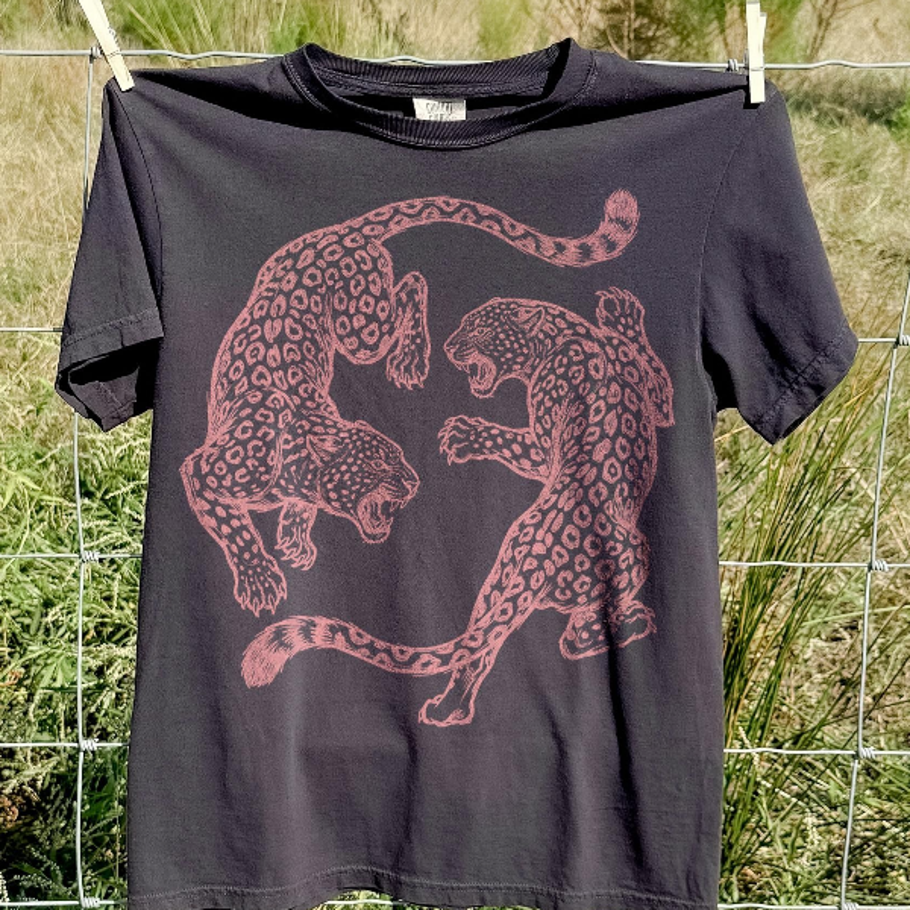 vintage leopard fighting graphic tee, wild big cat engraved style shirt, retro jungle wildlife