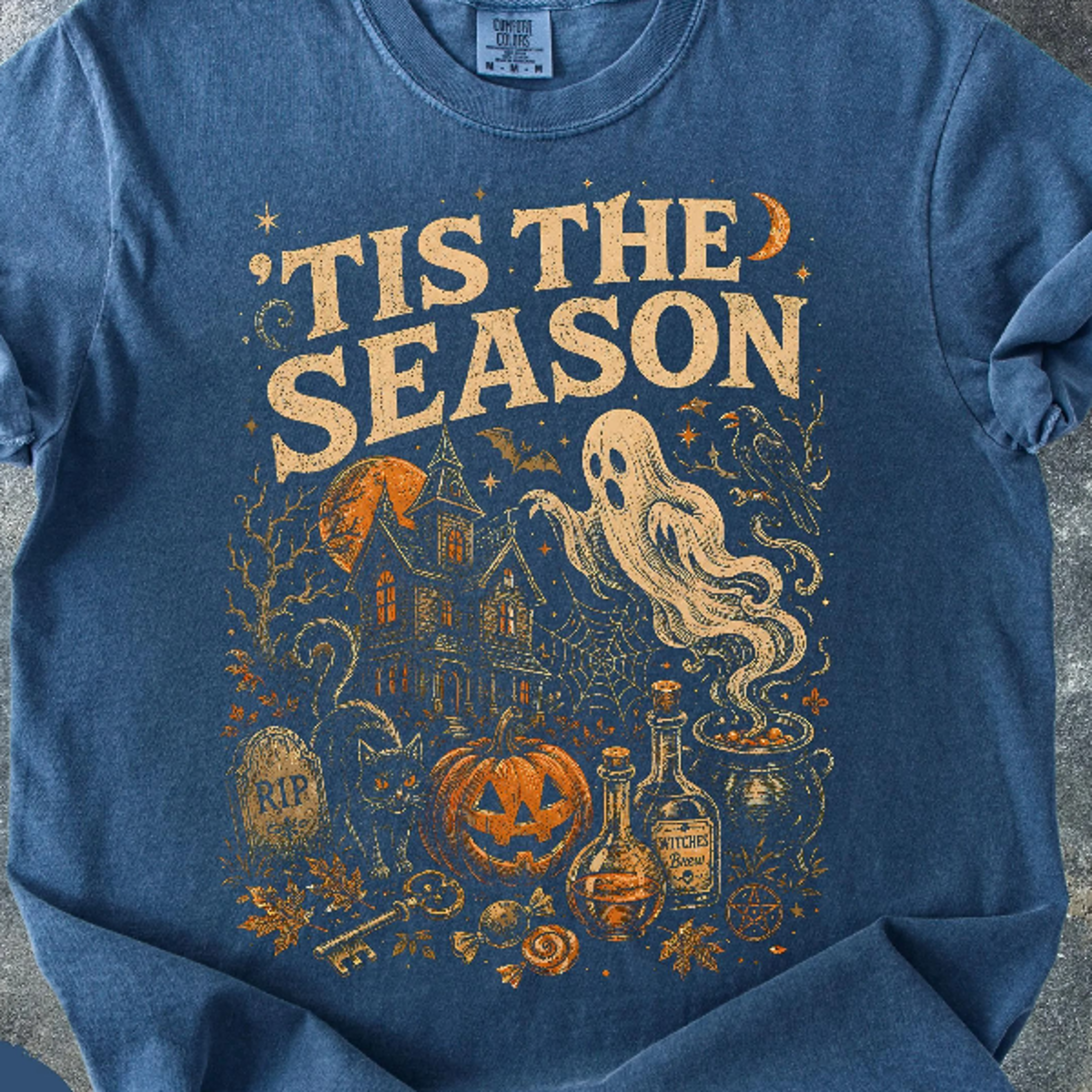 Tis The Season Halloween Shirt Vintage Spooky Graphic Tee Haunted House Ghost TShirt Witchy Fall Un 