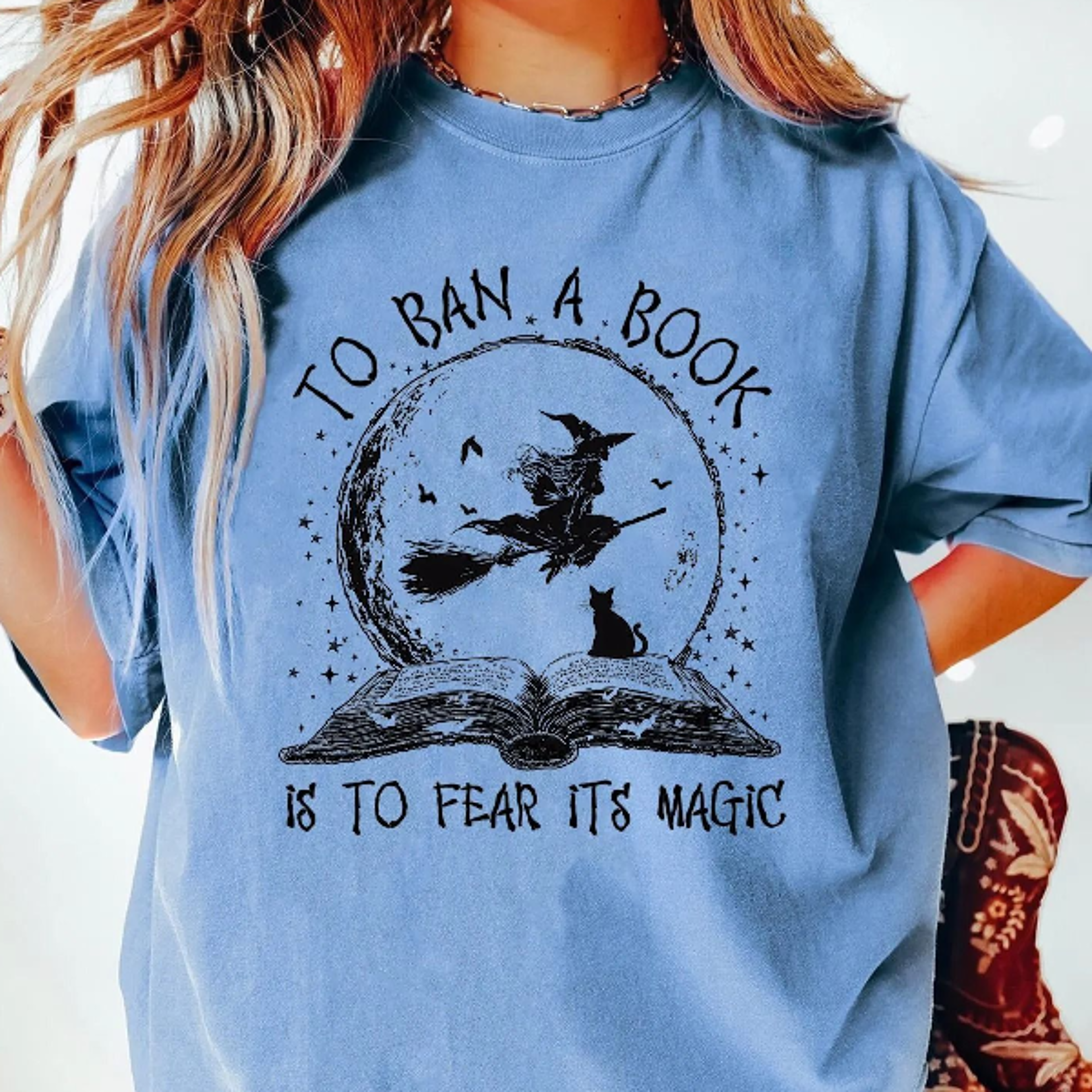 Halloween Witch Book Shirt Reading Witch Library Gift 1