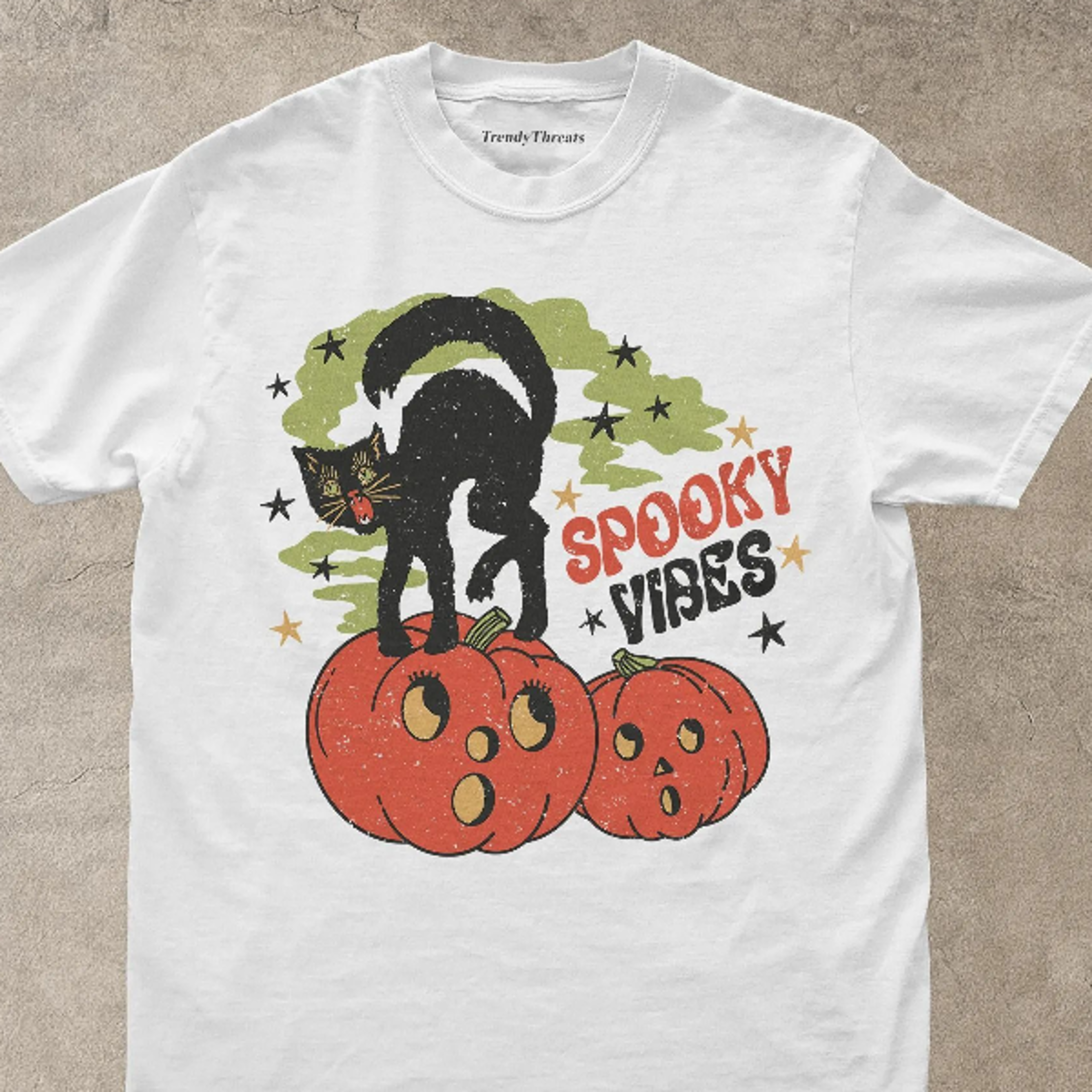 80s vintage inspired halloween shirt, cat mom t-shirt retro halloween graphic tee, spooky