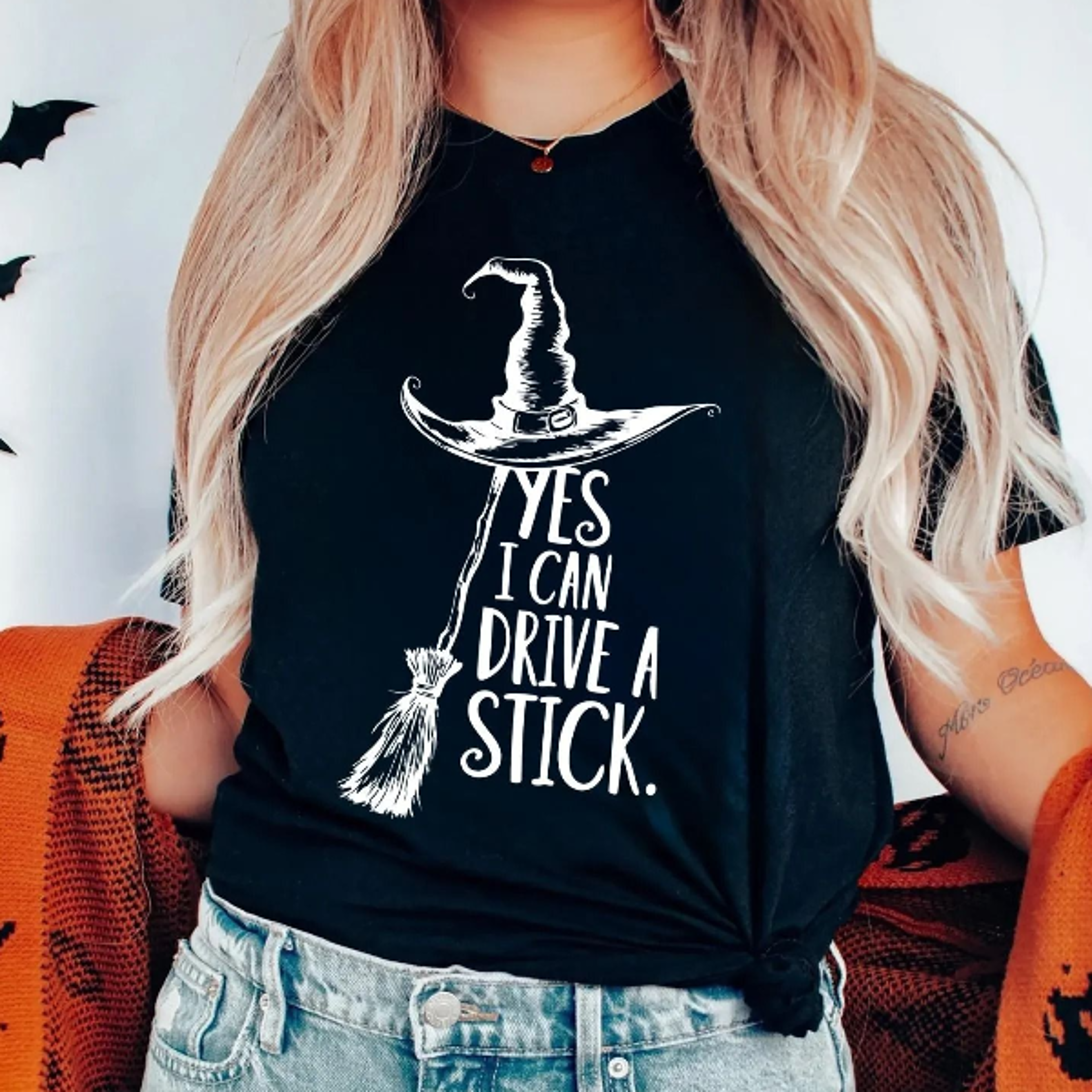 Yes Can Drive A Stick T Shirt Funny Halloween Witch Tee For Women Spooky Party Shirt Cute Halloween 