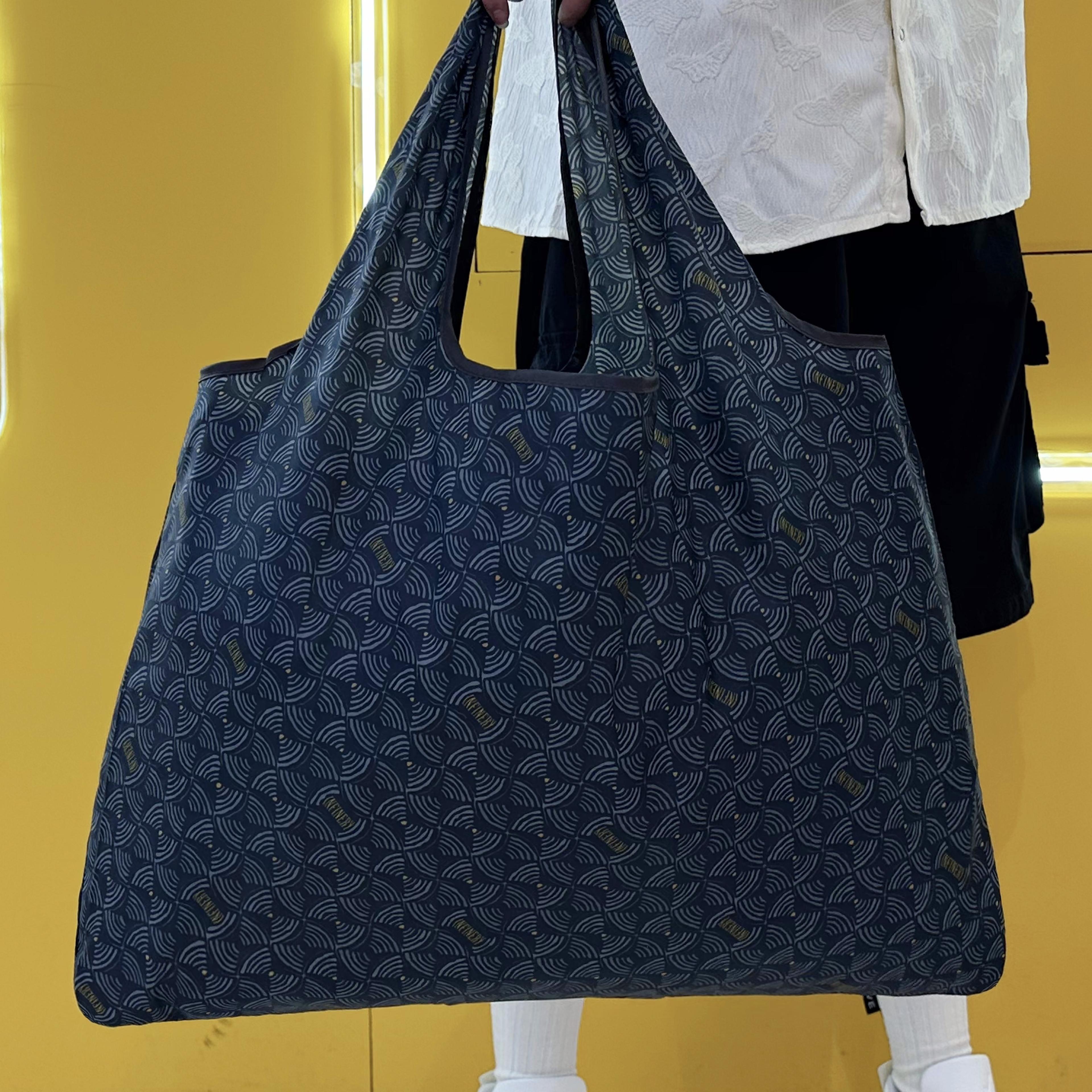 eco-friendly foldable shoulder bag large capacity reusable satchel travel bag with printed design