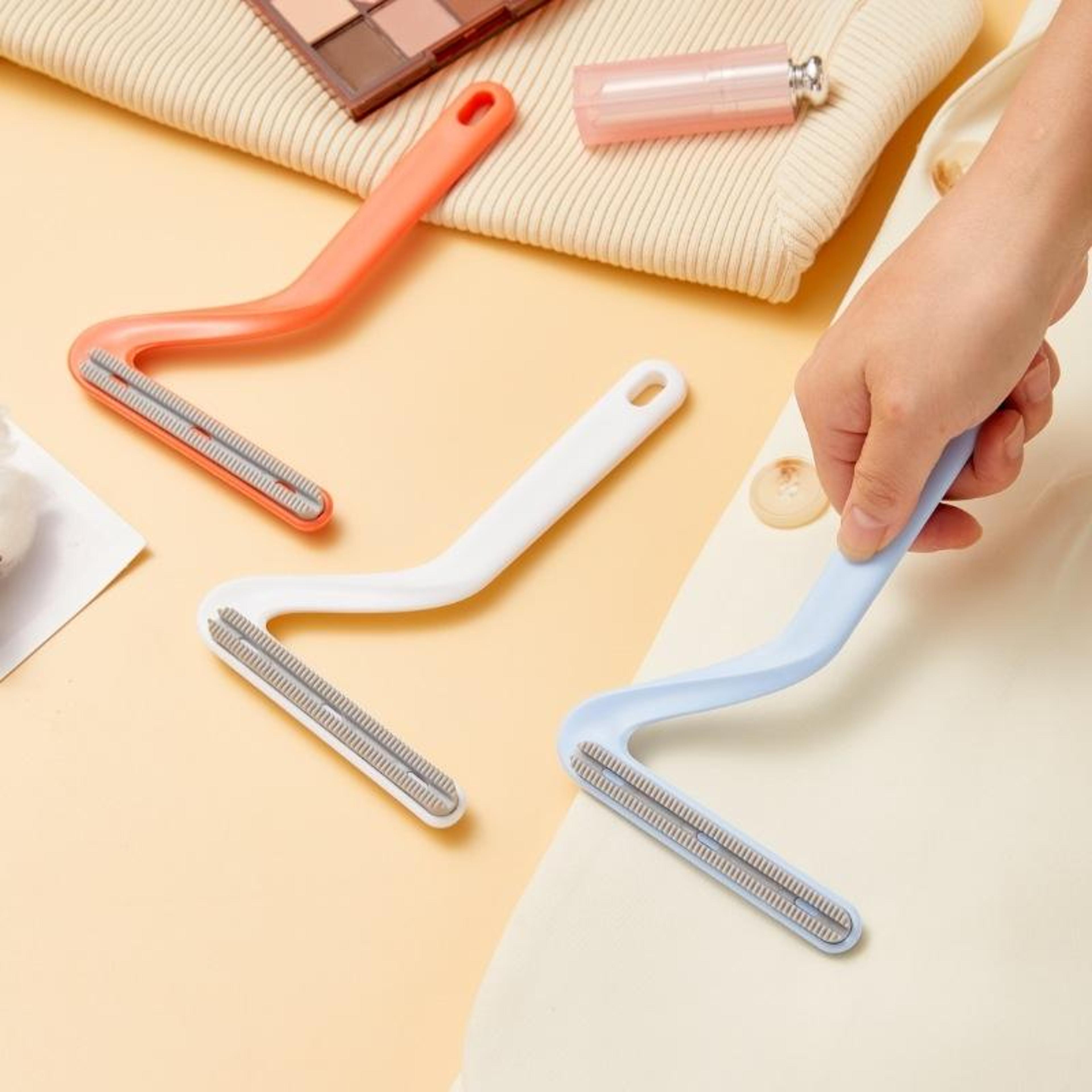 double-sided lint remover brush for clothes & fabric care