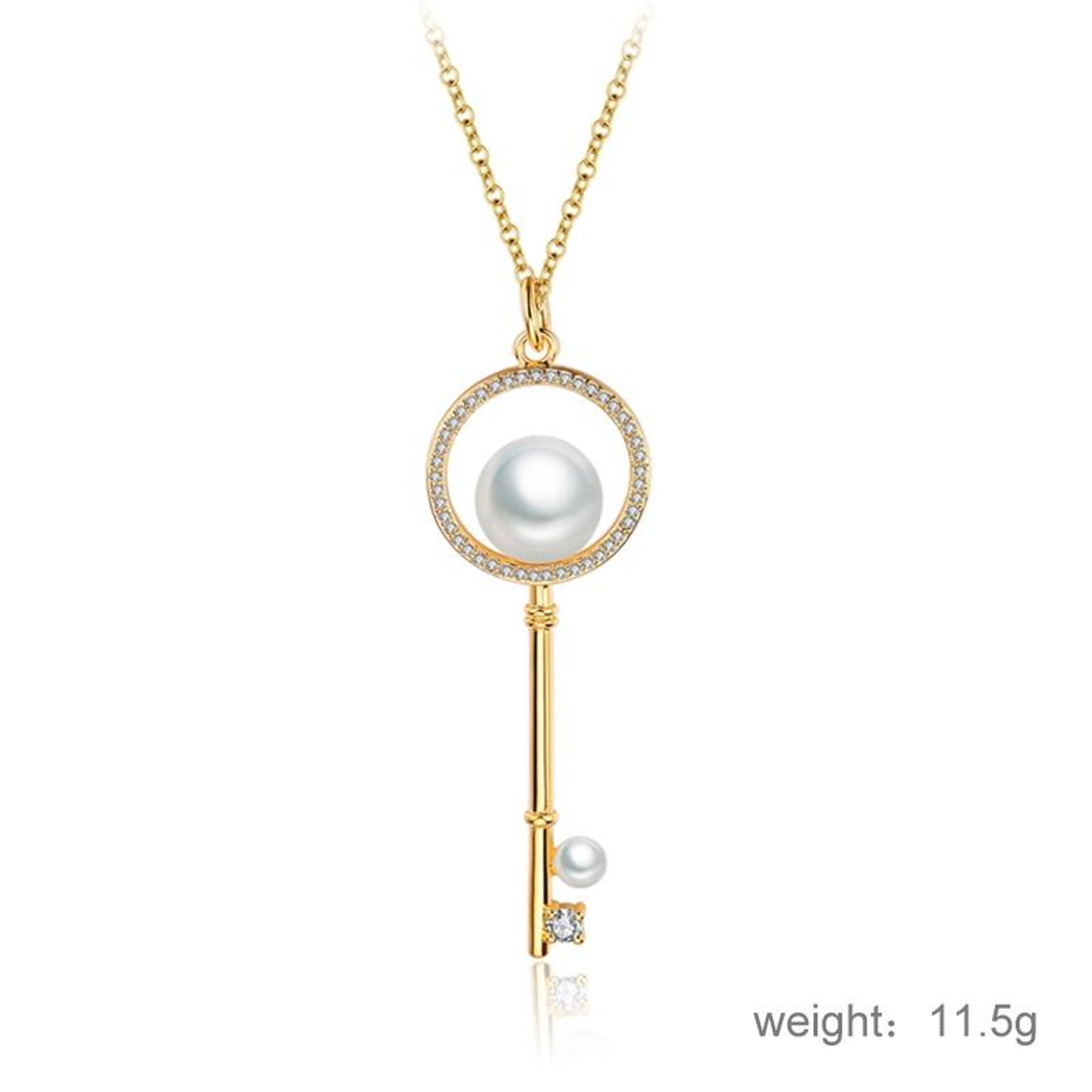 Elegant Gold Key Pendant Necklace For Women With Diamond Shape Beads 3