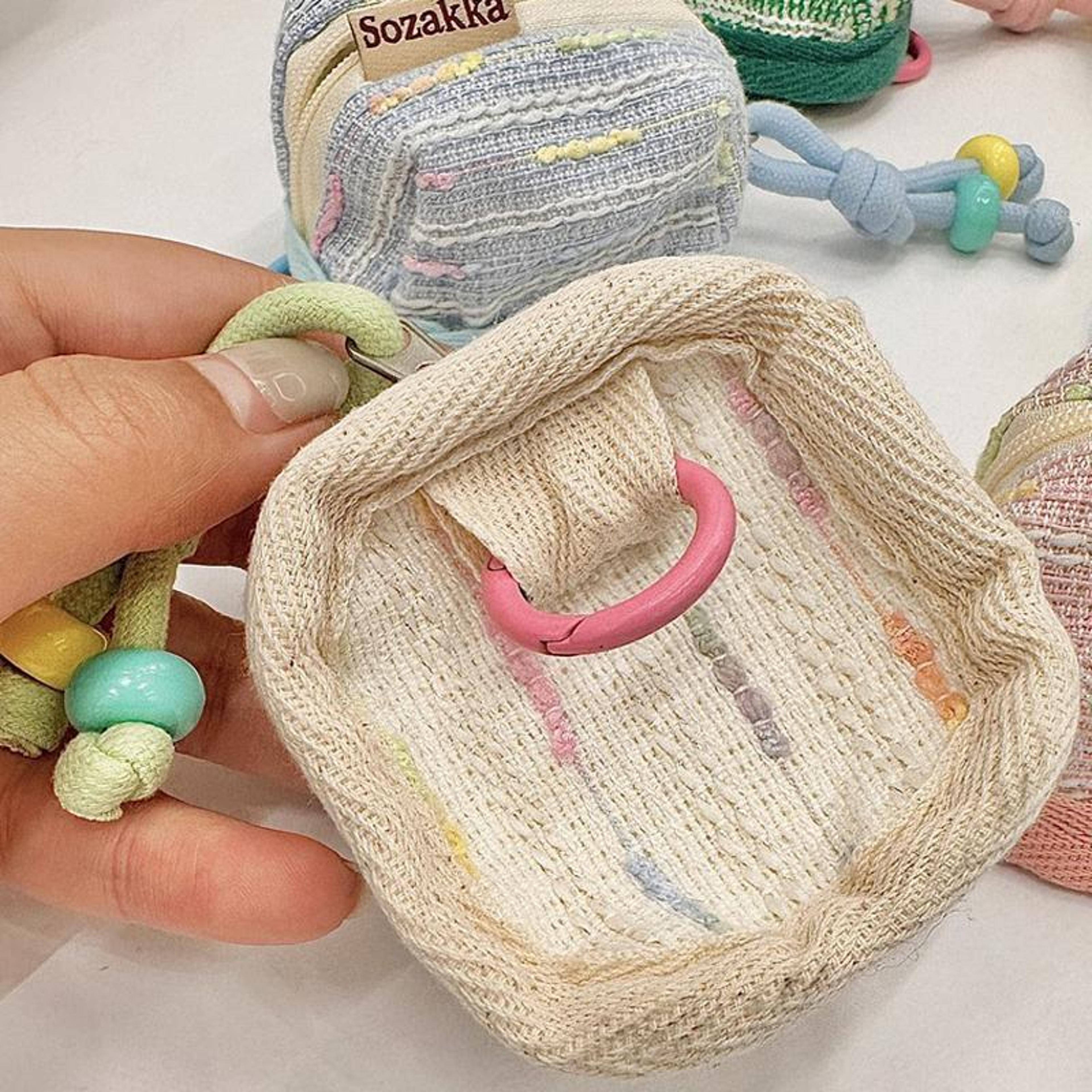 Cute Portable Wireless Earbud Case Soft Polyester Bluetooth Earphone Case Protective Storage Pouch 4