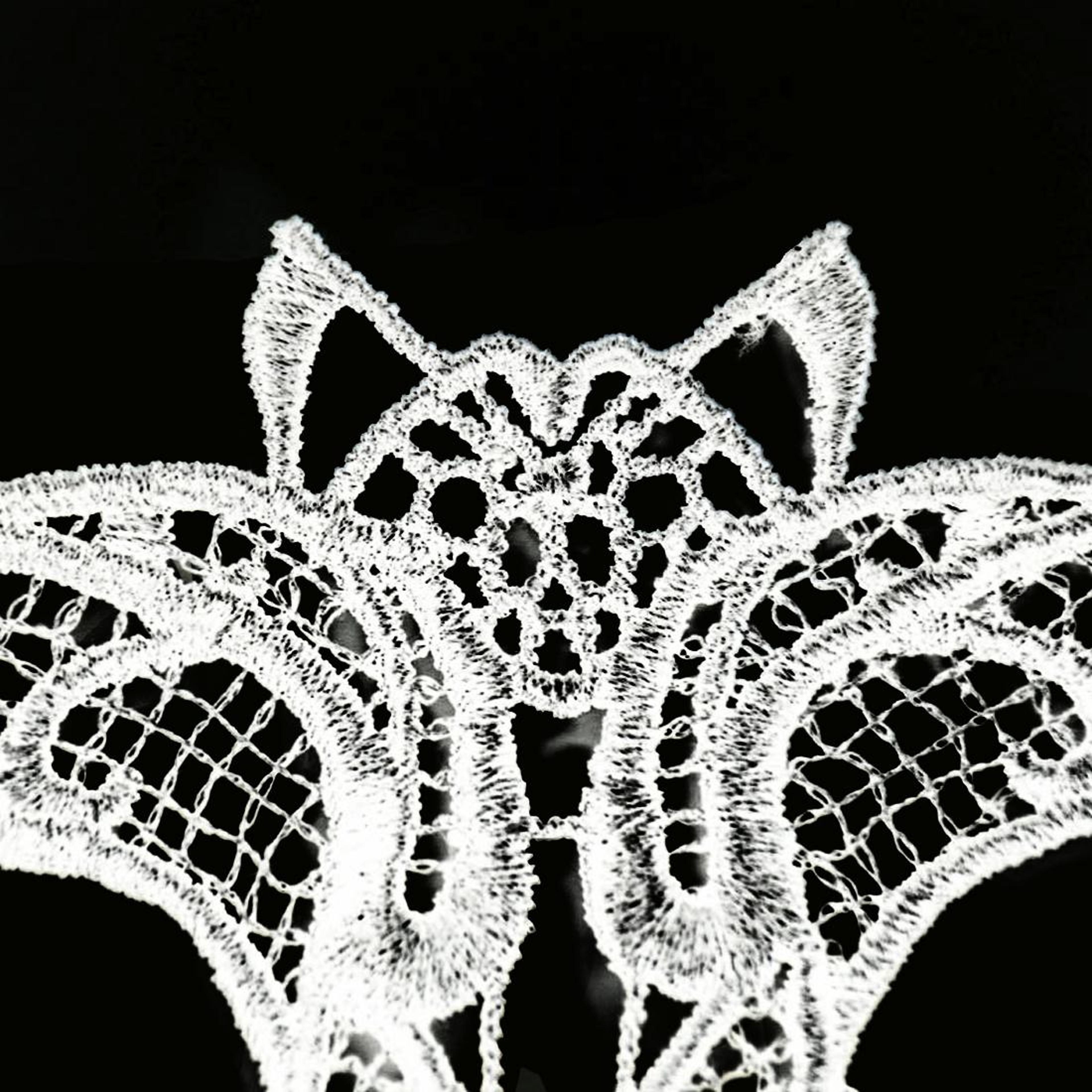 Womens Lace Bat Masquerade Mask For Halloween Parties And Costume Balls 3