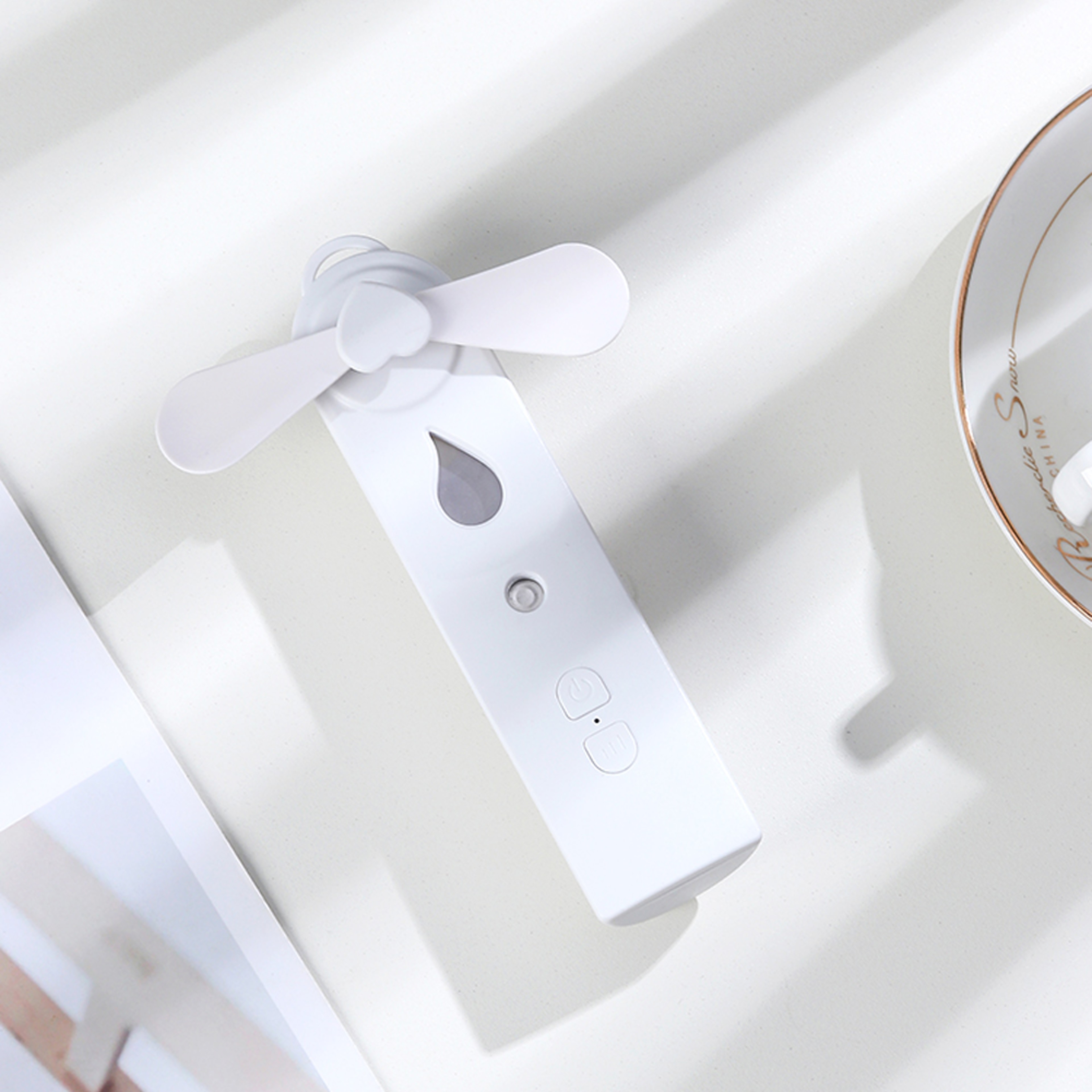 Portable 2 in 1 Mini Fan Humidifier4