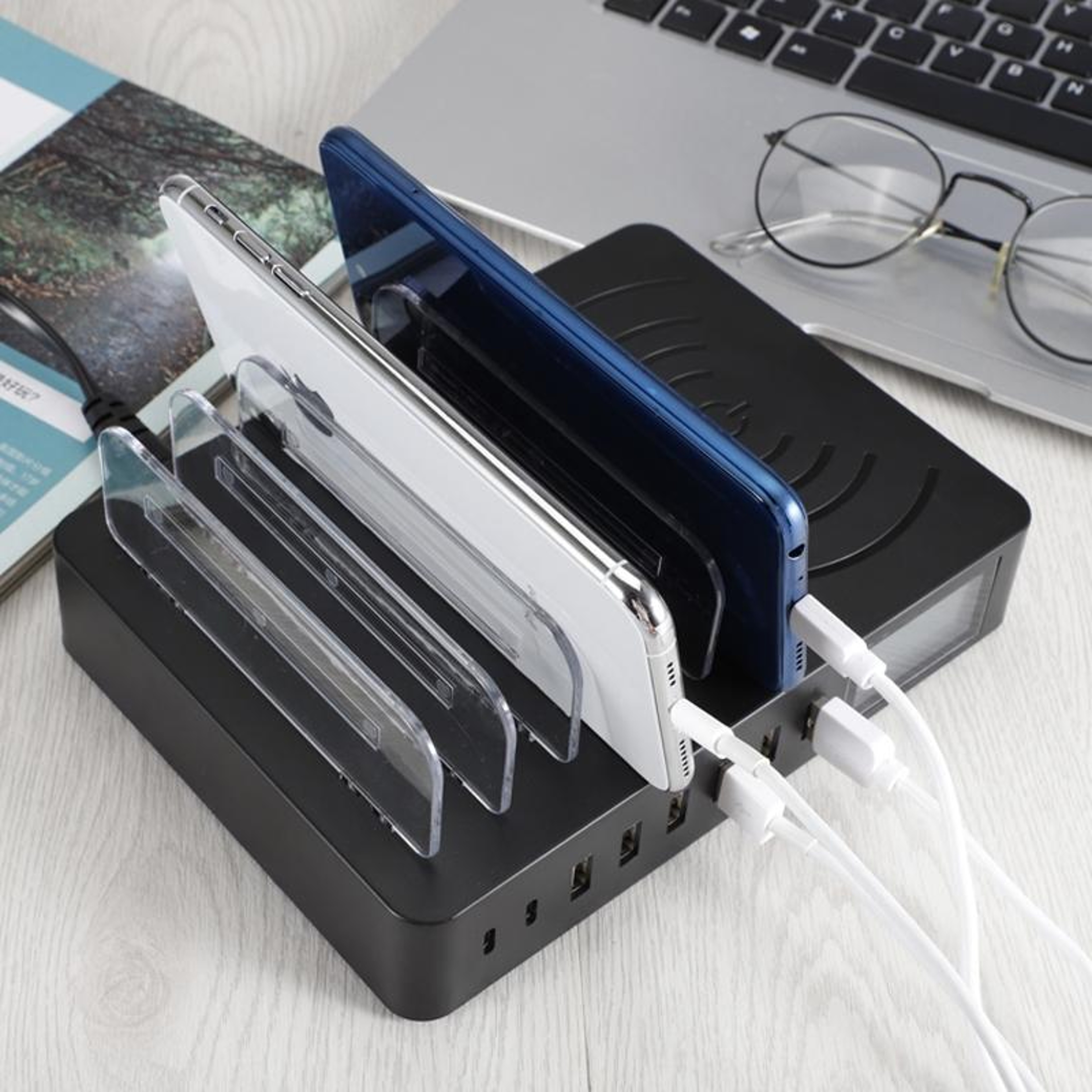 50W USB Charging Station With Wireless Charging 6 USB 2 USB C Ports LED Display Desktop Charging Do 2