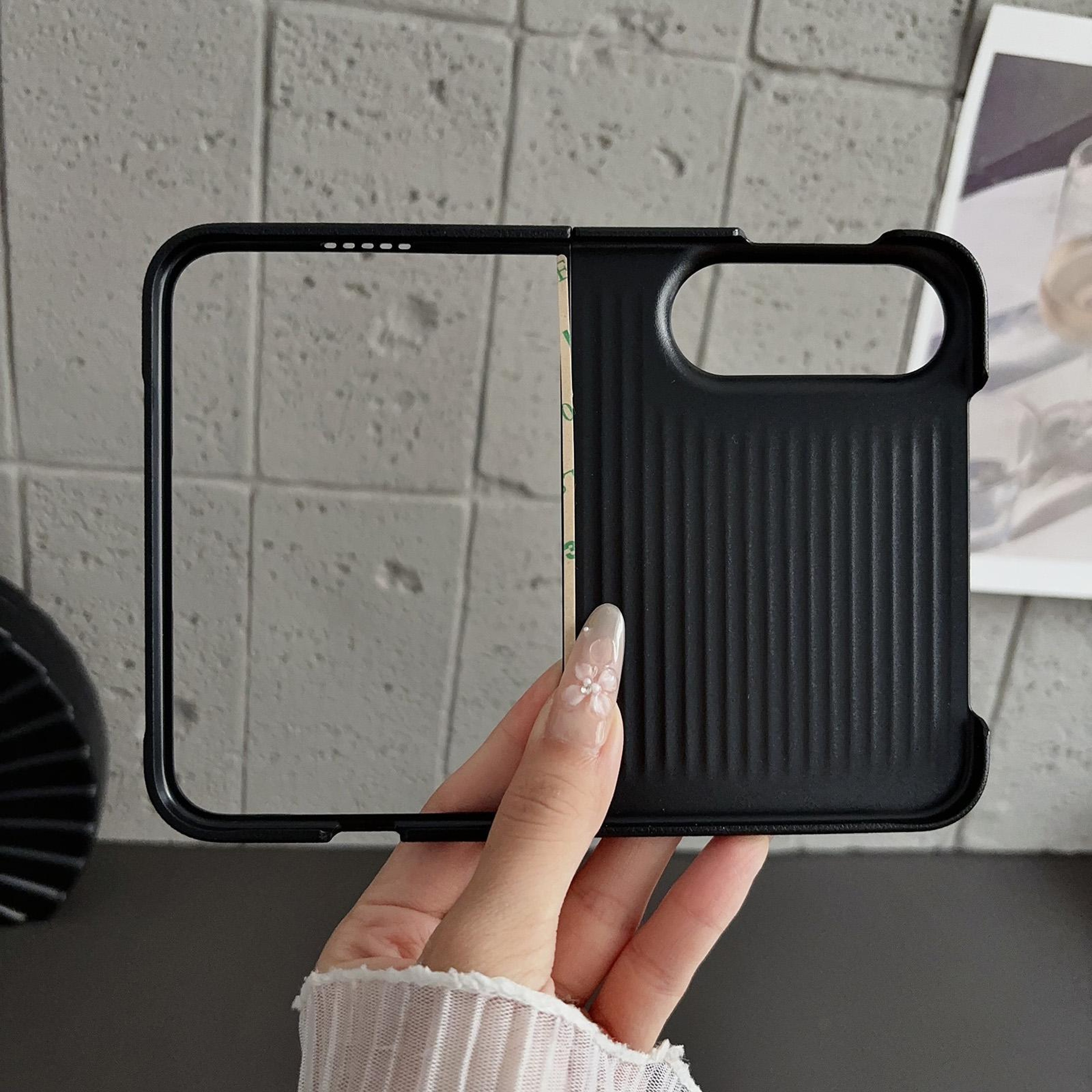 iPhone Duo Magnetic Case with Leather-Like Fiber Texture and Wireless Charging – view 11